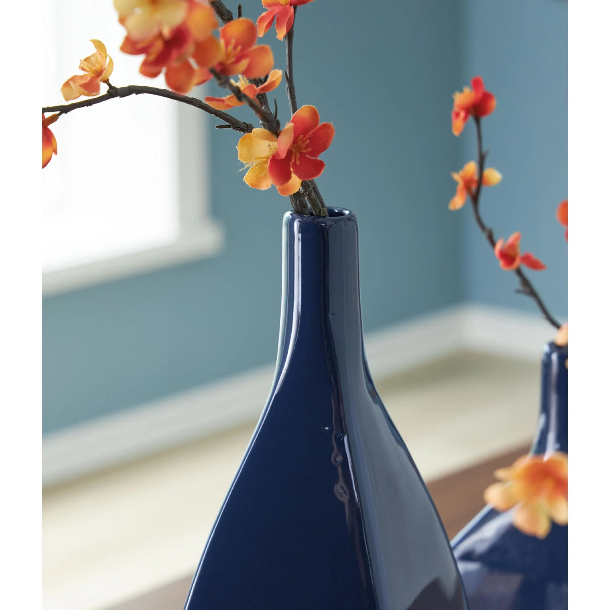 Abtinson Vase - Image 3