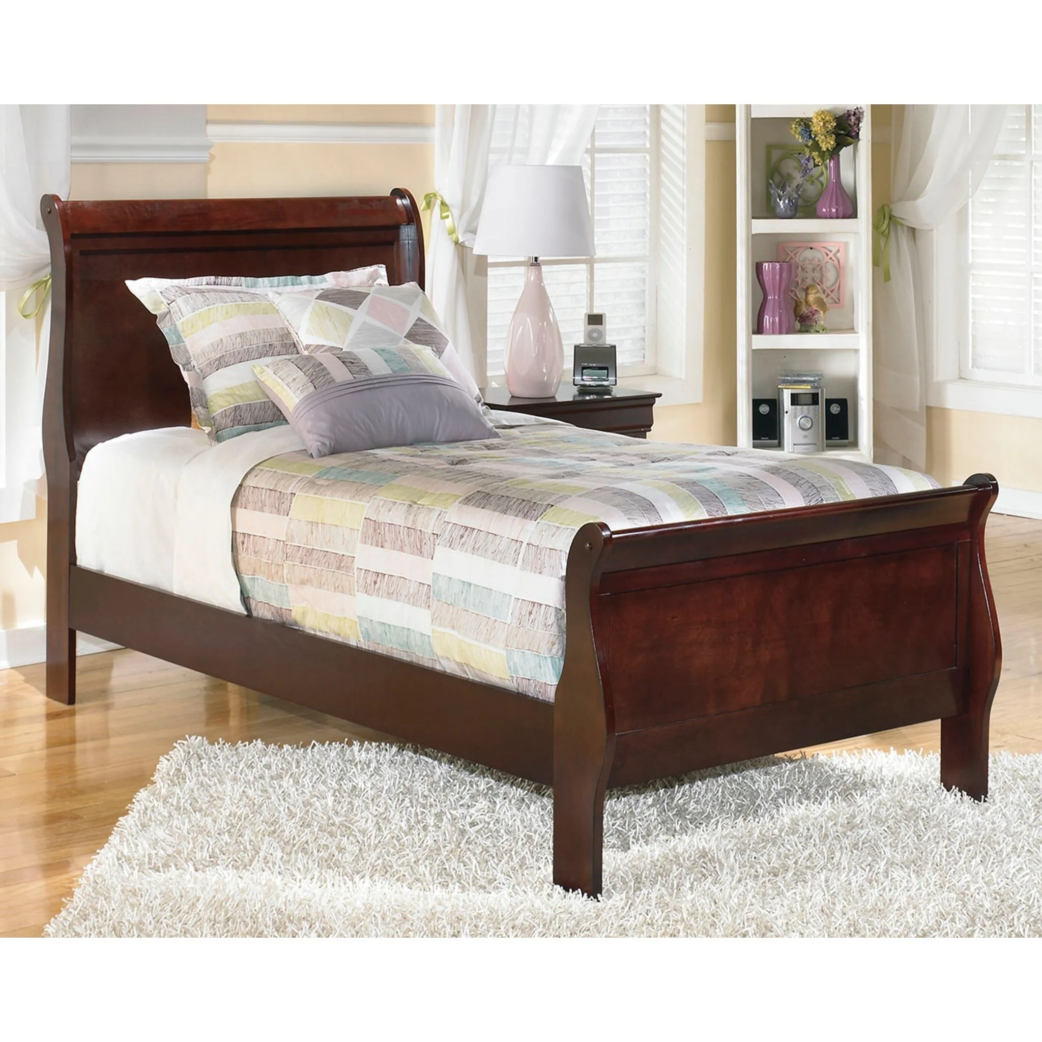 Alisdair Sleigh Bed - Dark Brown - Image 2