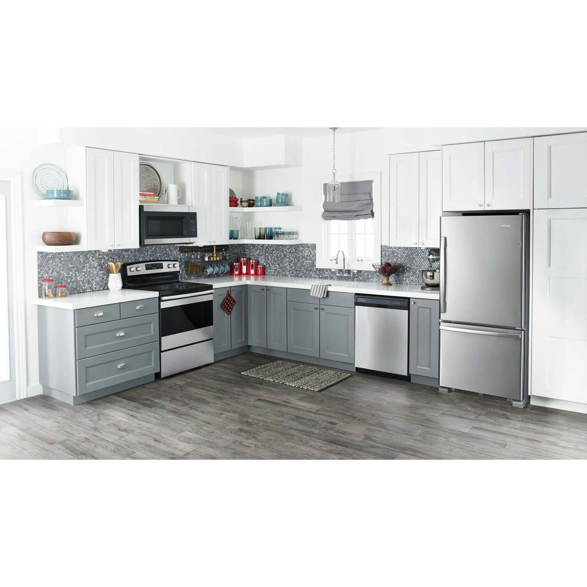 Amana 29-inch Wide Bottom-Freezer Refrigerator with EasyFreezerPull-Out Drawer -- 18 cu. ft. Capacity -Stainless Steel (ABB1924BRM) - Image 15