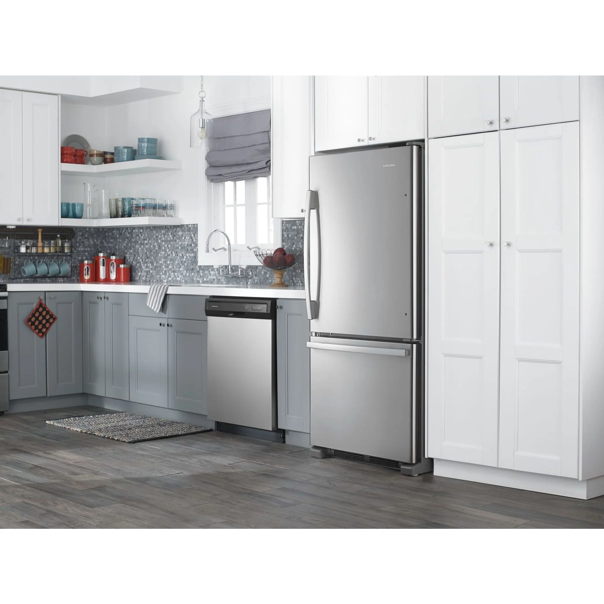 Amana 29-inch Wide Bottom-Freezer Refrigerator with EasyFreezerPull-Out Drawer -- 18 cu. ft. Capacity -Stainless Steel (ABB1924BRM) - Image 20