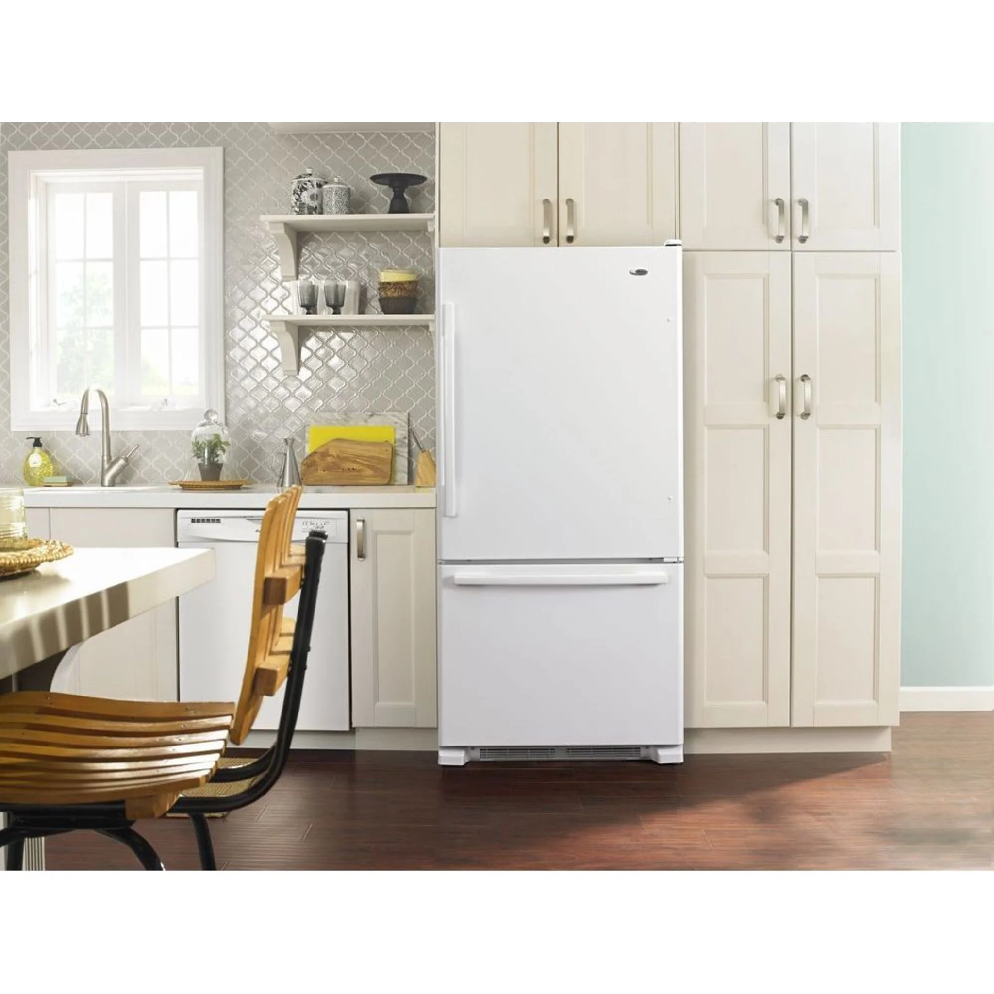 Amana 22 cu. ft. Bottom-Freezer Refrigerator with Large Capacity -White-on-White (ABB2224BRW) - Image 6