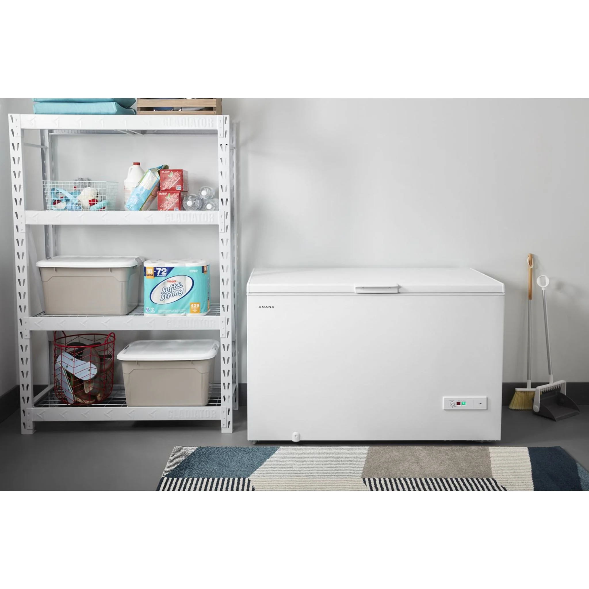 Amana 16 cu. ft. Chest Freezer -White (AZC5216LW) - Image 11