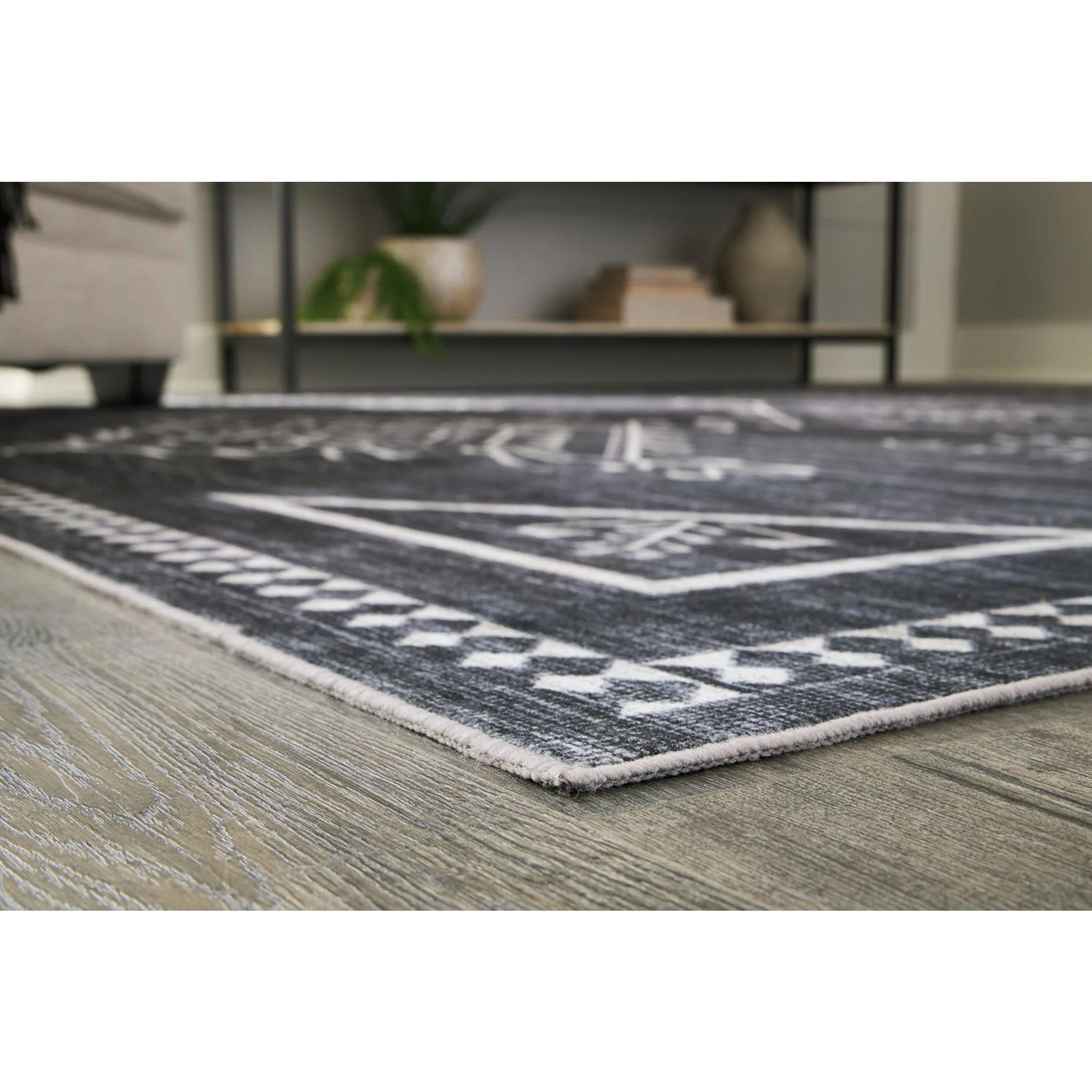 Arloman Area Rug - 5'x7' - Image 2