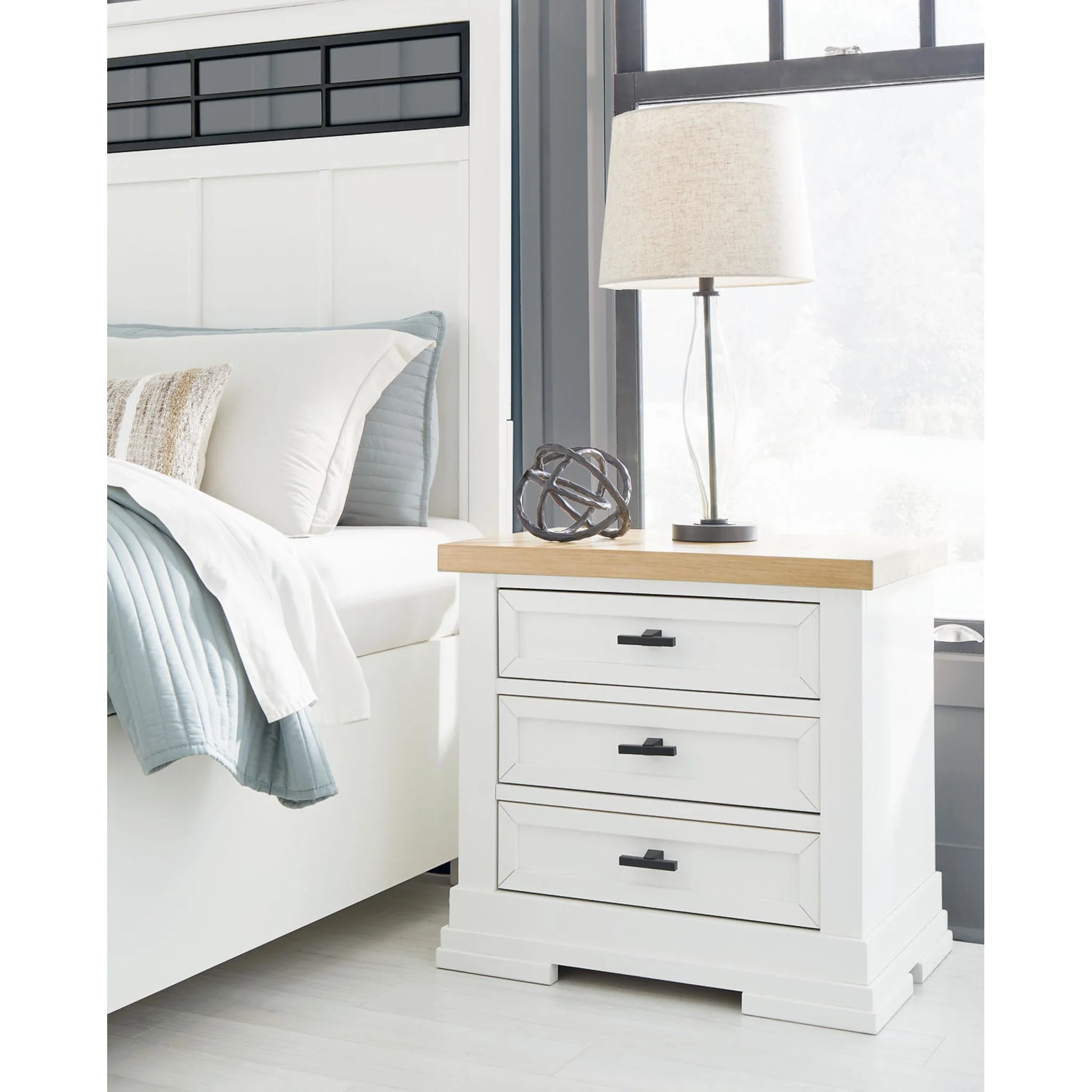 Ashbryn 6 Piece Queen Storage Bedroom - White/Natural - Image 26