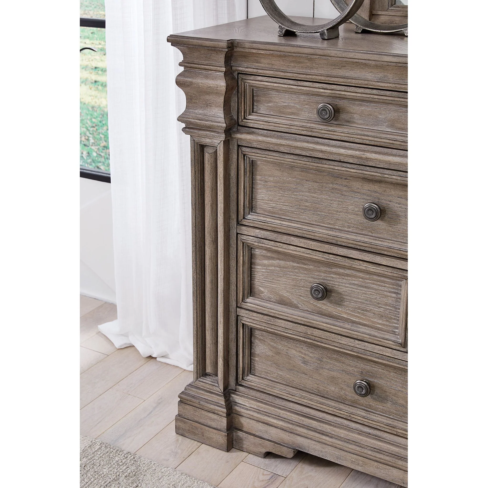 Blairhurst Dresser and Mirror - Light Grayish Brown - Image 4