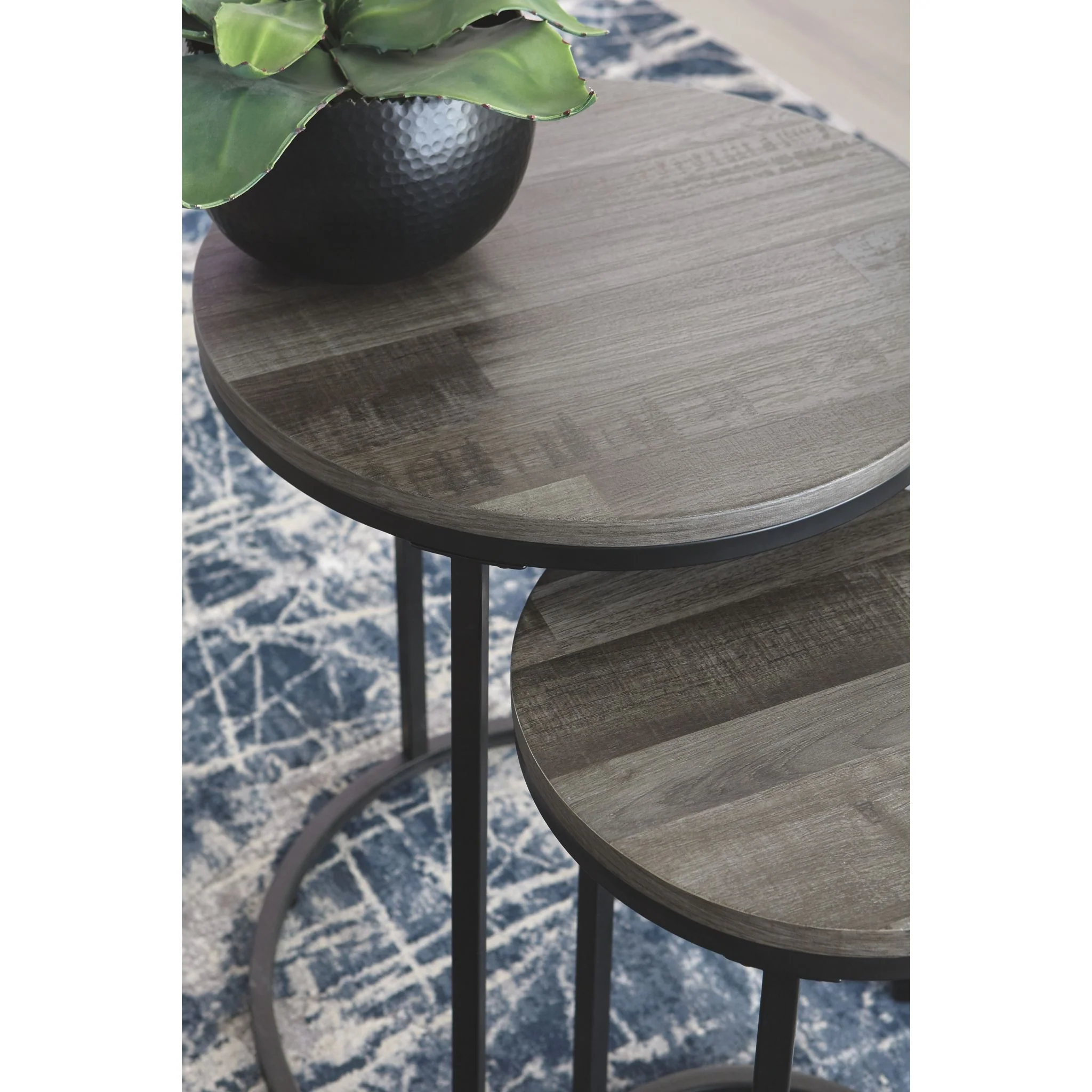 Briarsboro Accent Table (Set of 2) - Gray/Black - Image 5