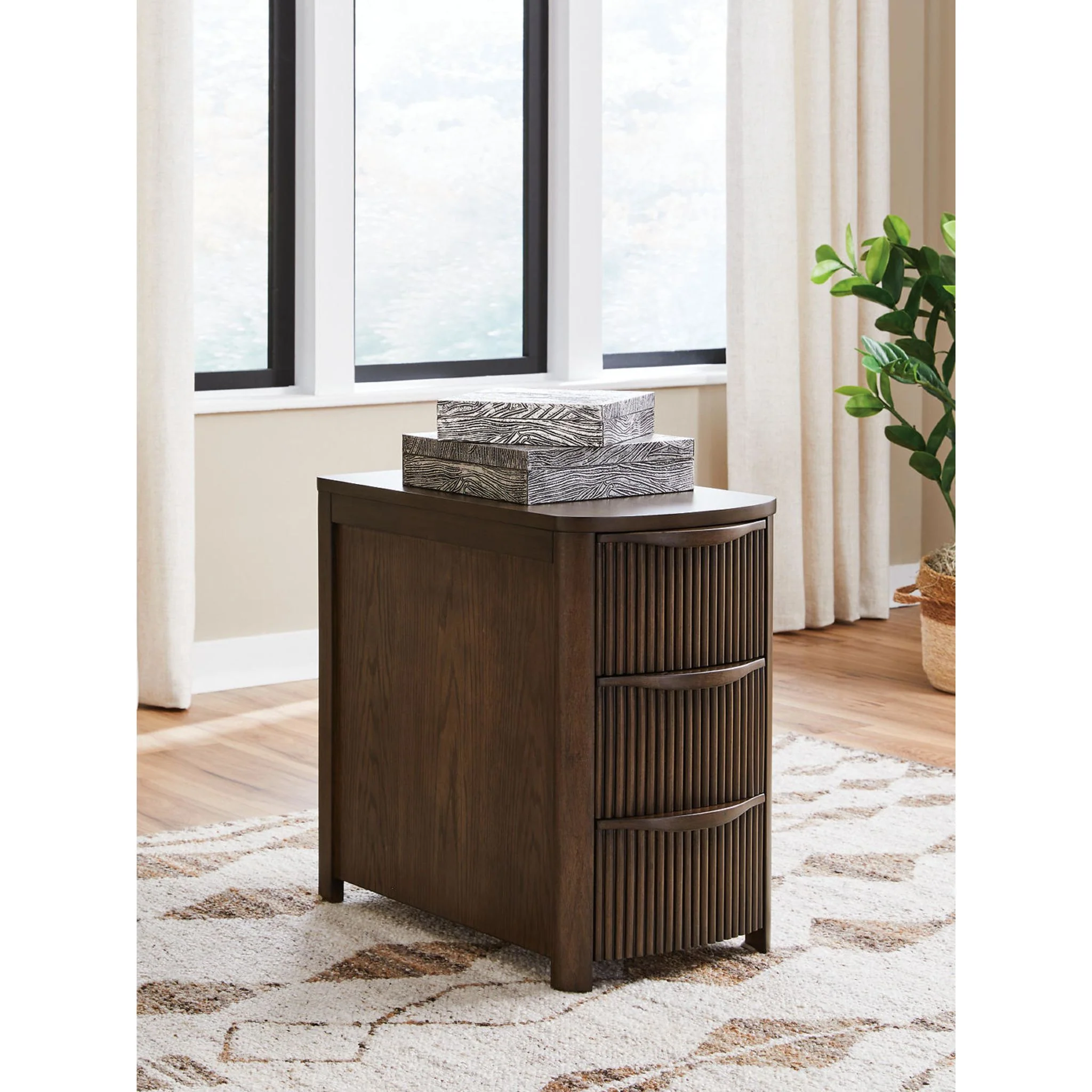 Camdill Chairside End Table - Dark Brown - Image 3