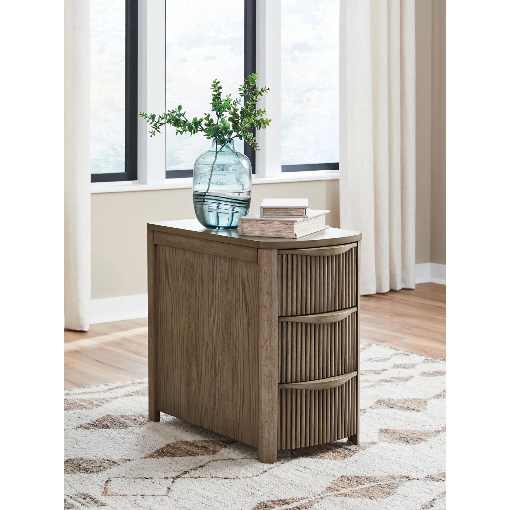 Camdill Chairside End Table - Light Brown - Image 3