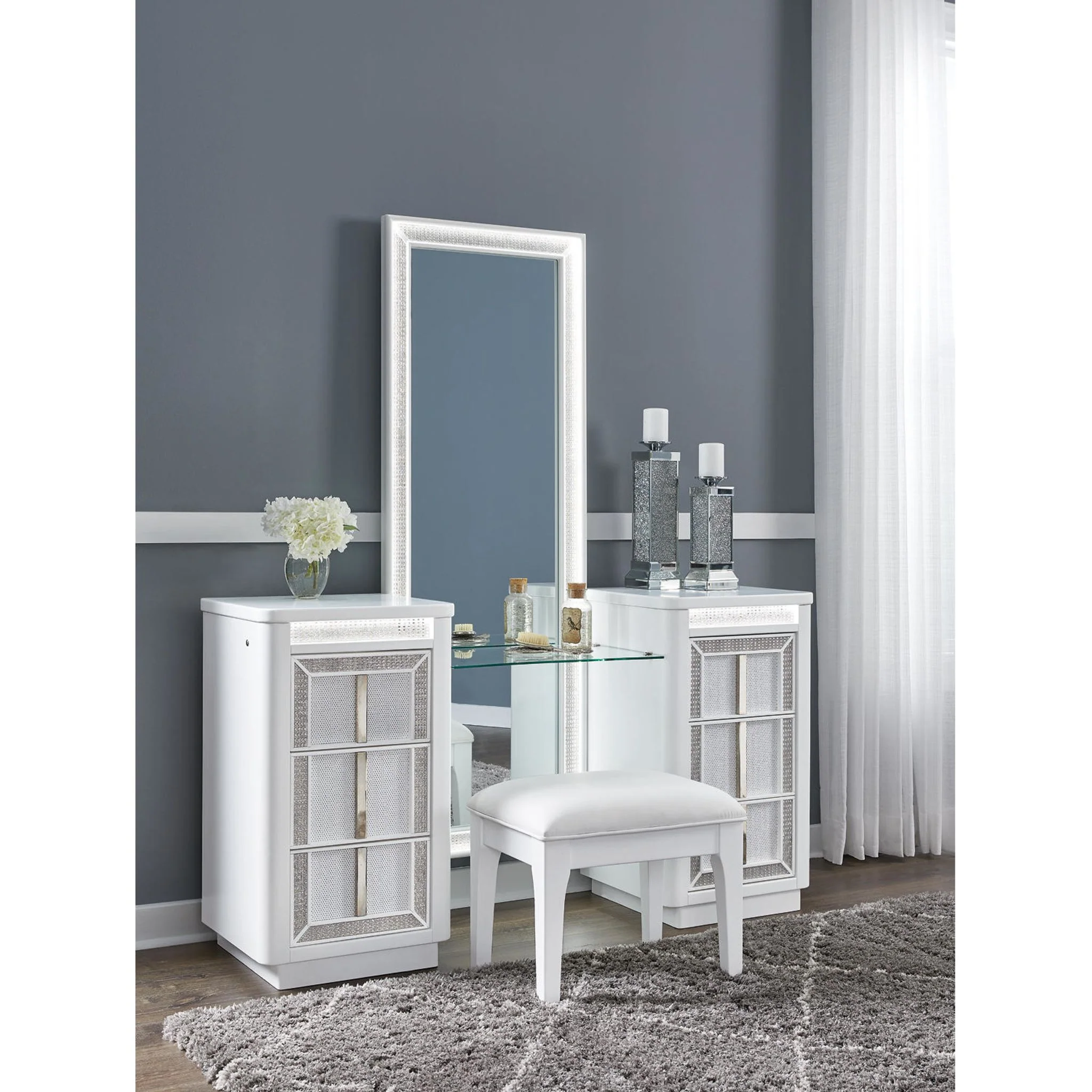Chalanna Vanity and Mirror - White - Image 4