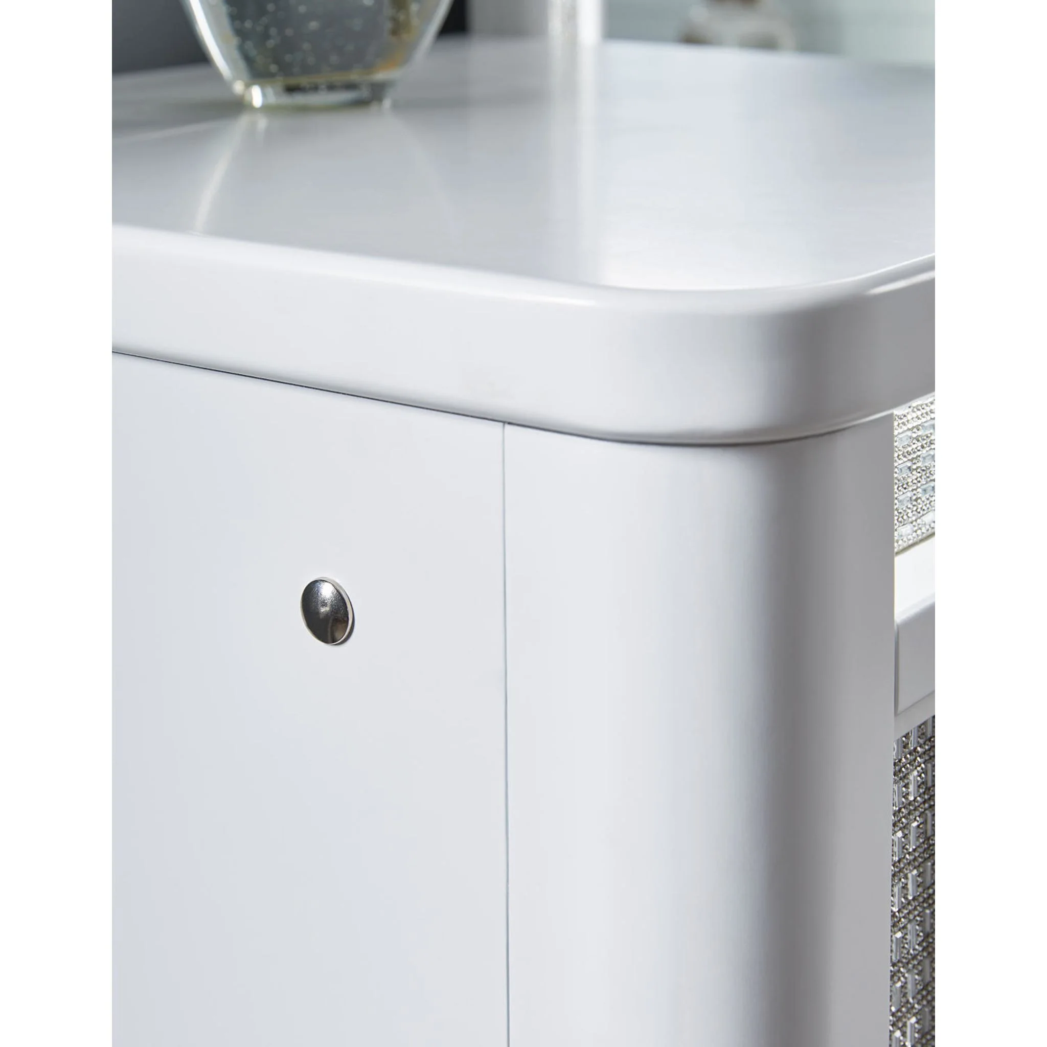 Chalanna Vanity and Mirror - White - Image 8