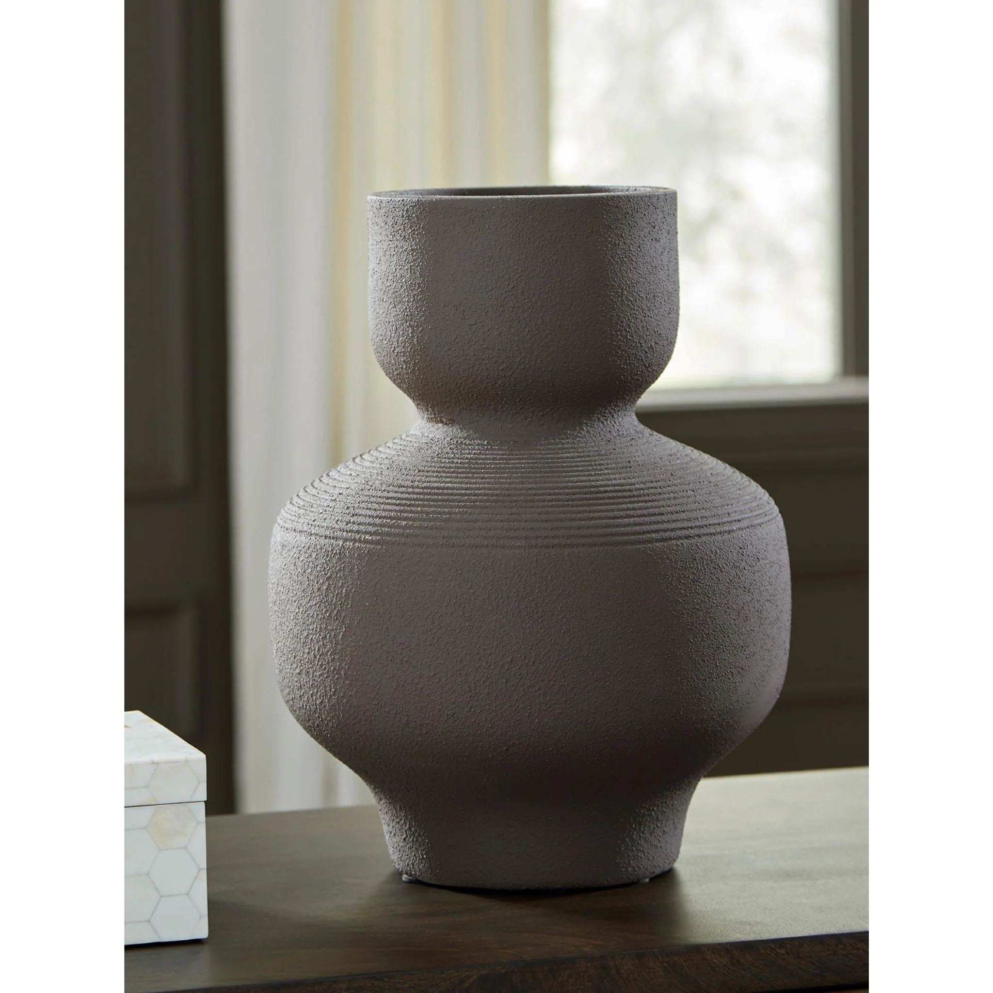 Dalsen Vase - Image 2