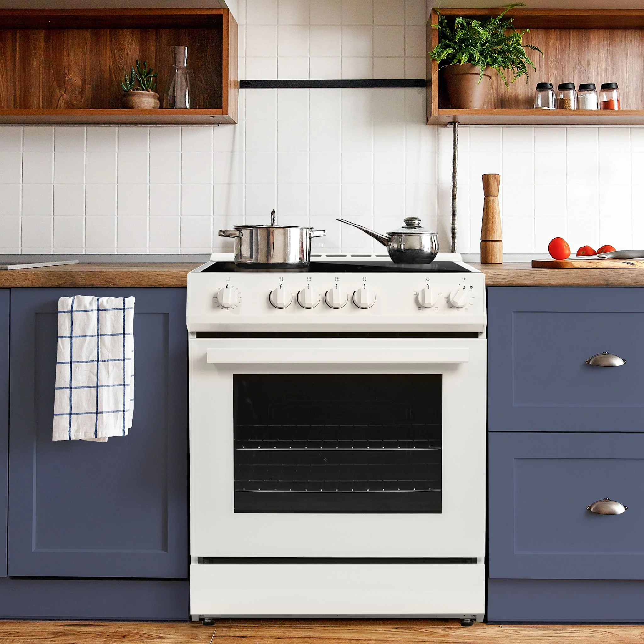 Danby 30” Slide in Smooth Top Electric Range with Knob Controls -White (DRRM300WC) - Image 12