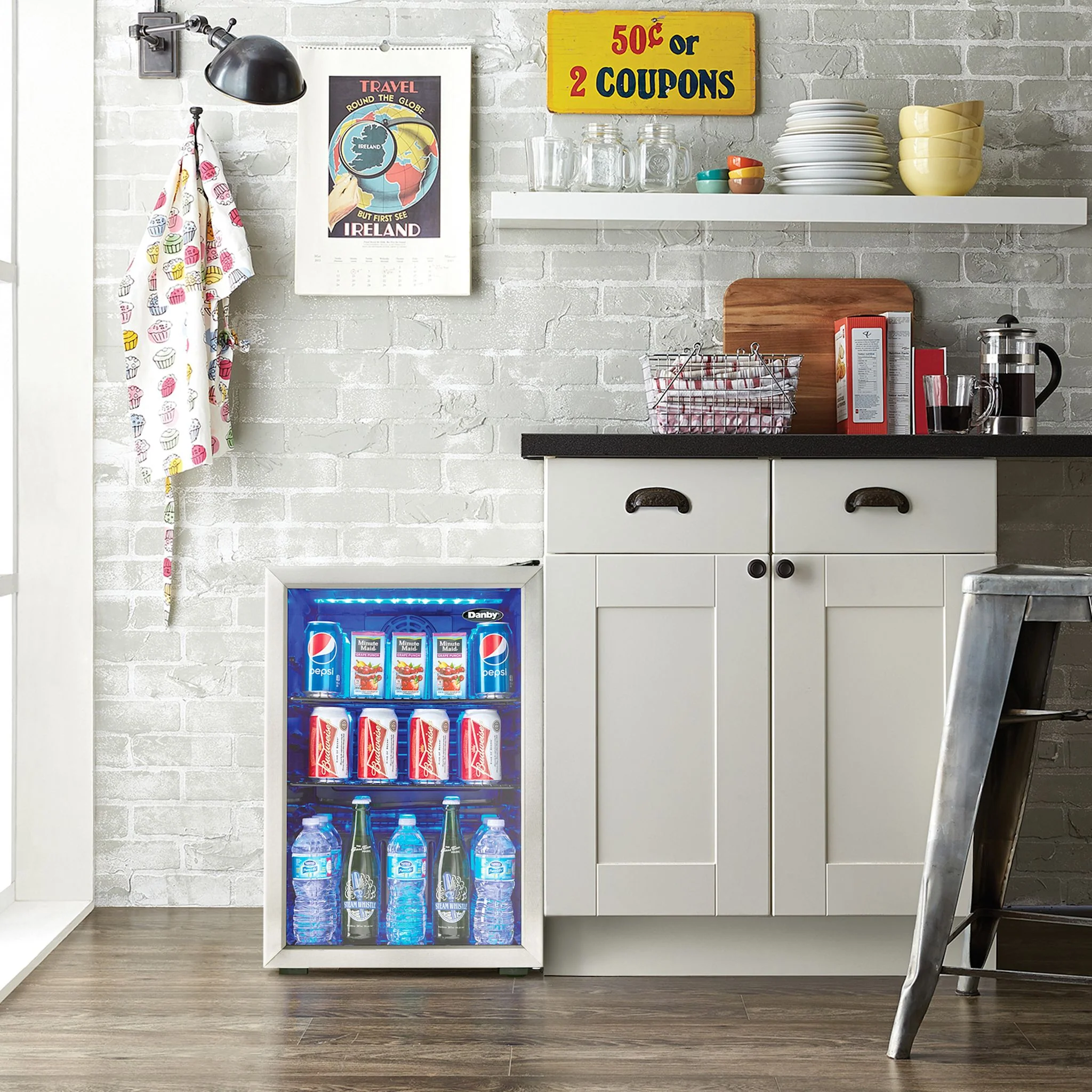 Danby 2.6 cu. ft. Free-Standing Beverage Center -Stainless Steel (DBC026A1BSSDB) - Image 6