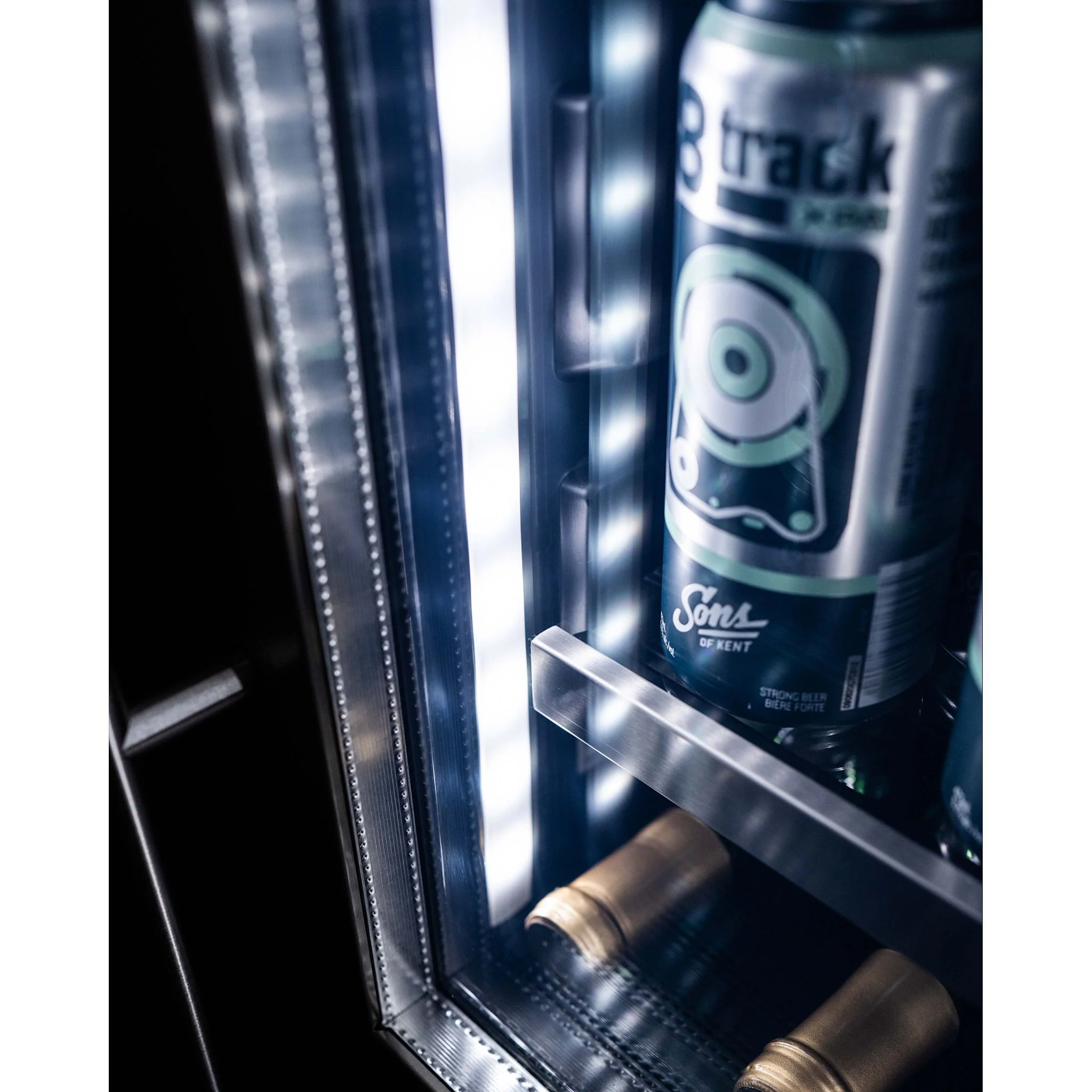 Silhouette – 15? Built-in Beverage Center -Stainless Steel (SPRBC031D1SS) - Image 13