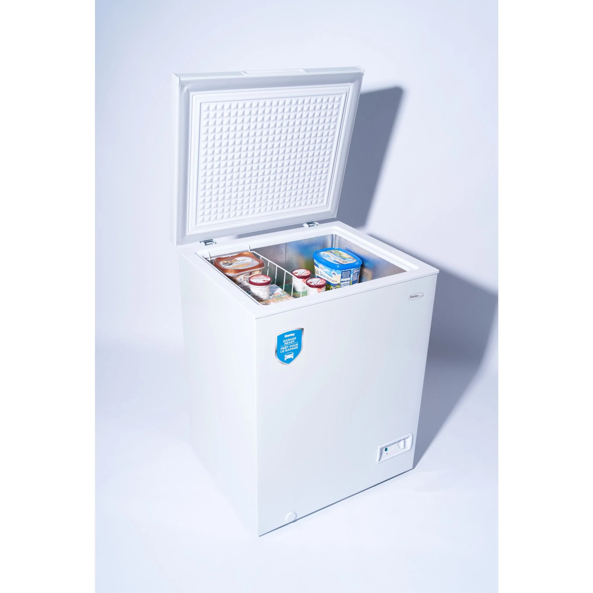 Danby 5.0 cu. ft. Square Model Chest Freezer DOE -White (DCF050A6WM) - Image 10