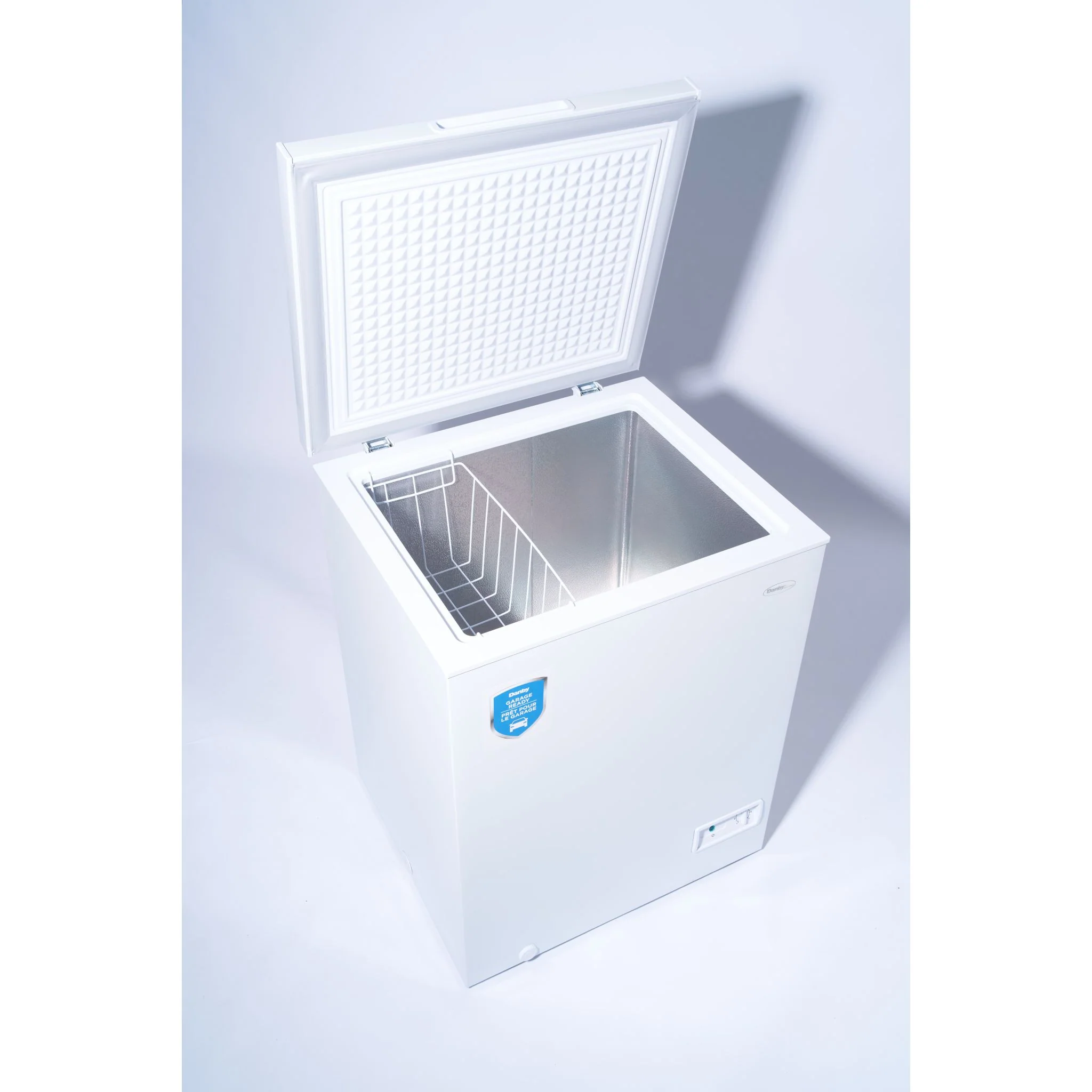 Danby 5.0 cu. ft. Square Model Chest Freezer DOE -White (DCF050A6WM) - Image 5