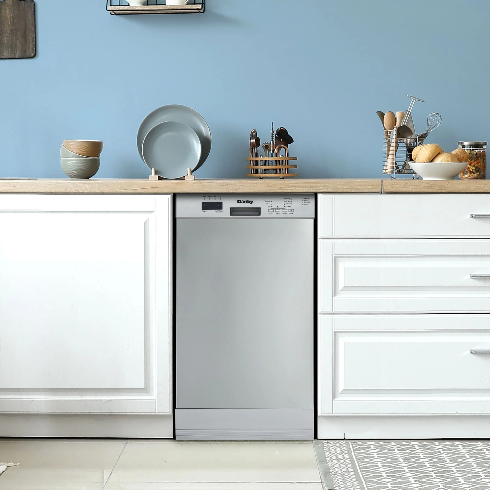 Danby 18? Wide Built-in Dishwasher  -Stainless Steel (DDW18D1ESS) - Image 2