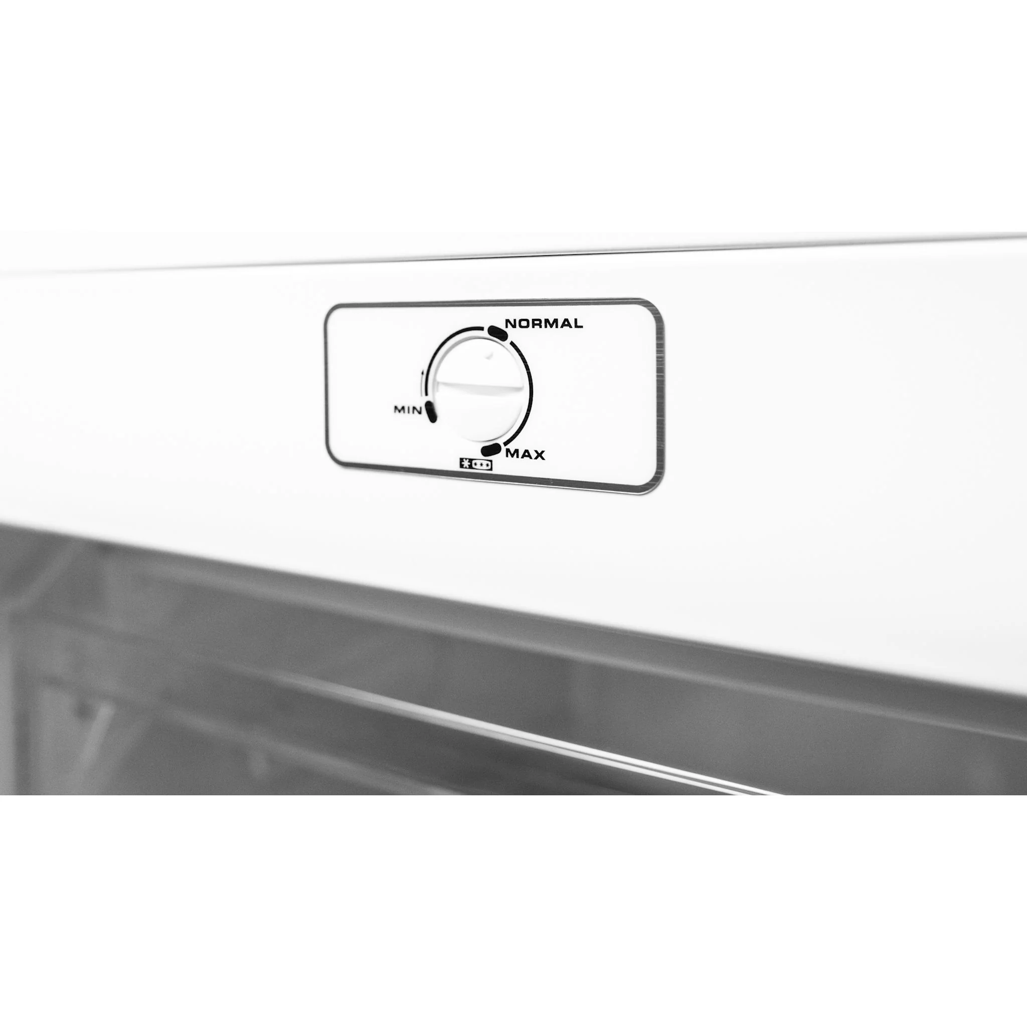 Danby 6.0 cu. ft. Upright Freezer -White (DUFM060B2WDB) - Image 8