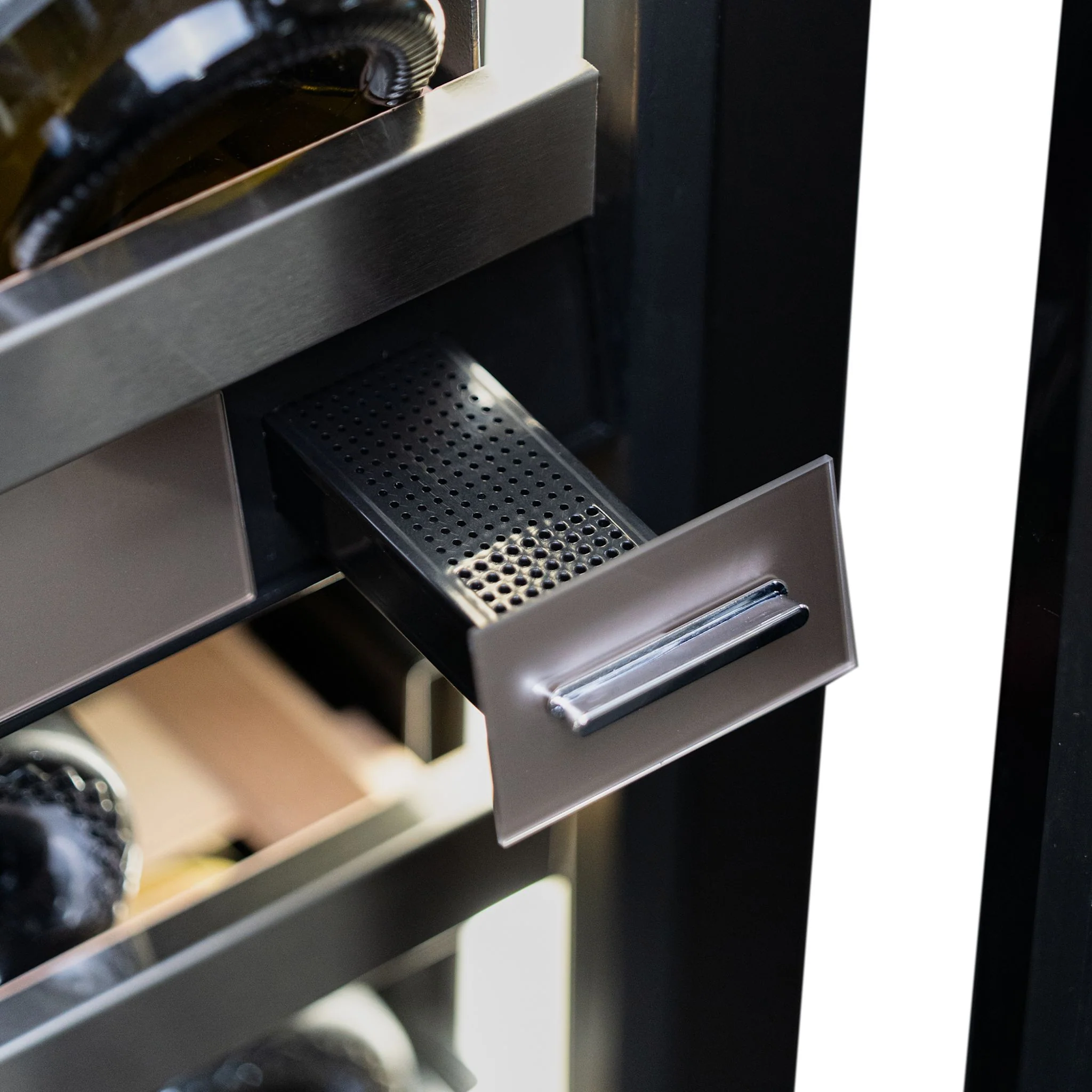 Silhouette Pro Gen 3 – 24” Built-In Wine Cellar Panel-Ready -Stainless Steel (SPRWC052D3SS-P) - Image 8