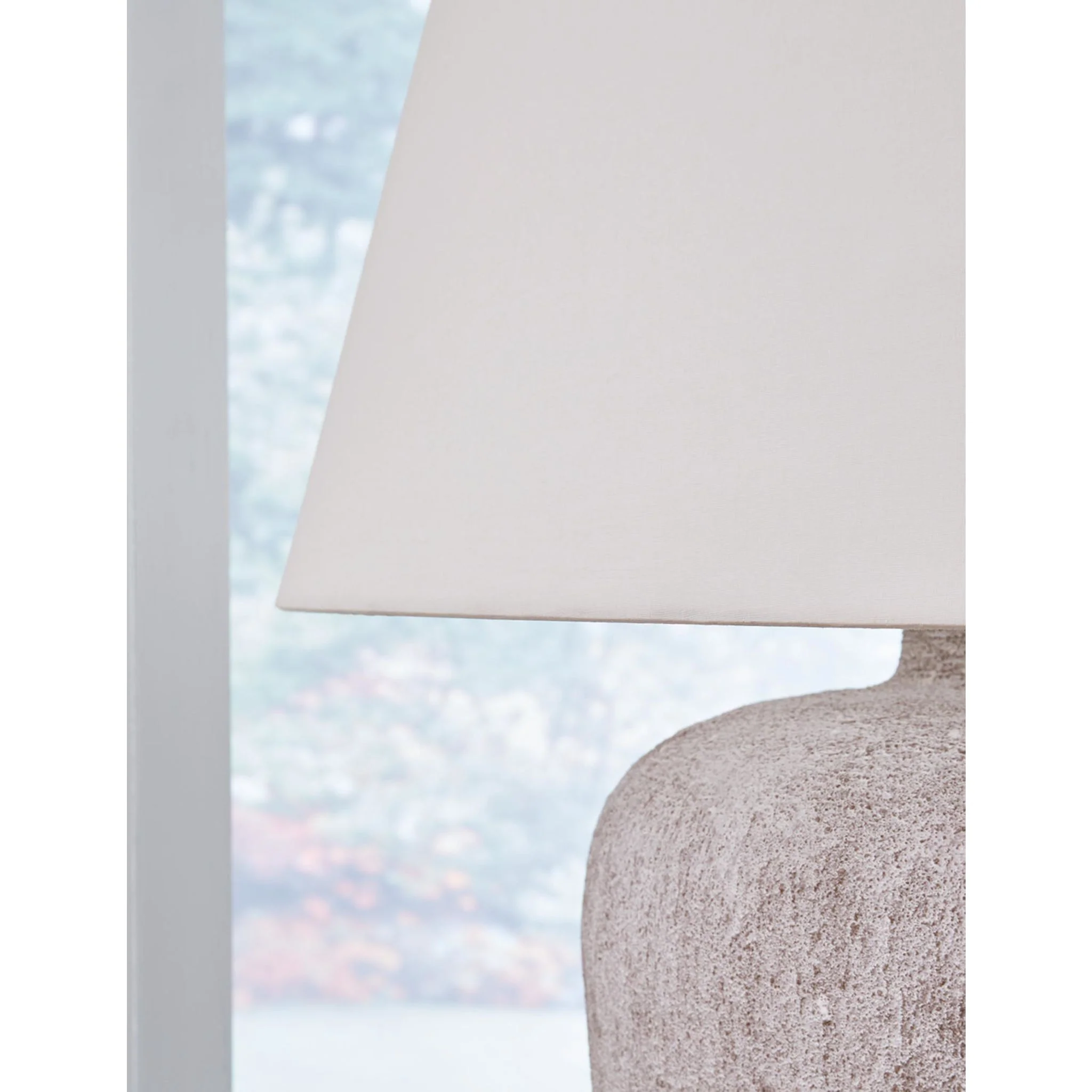 Danry Table Lamp 27.25" - Image 4