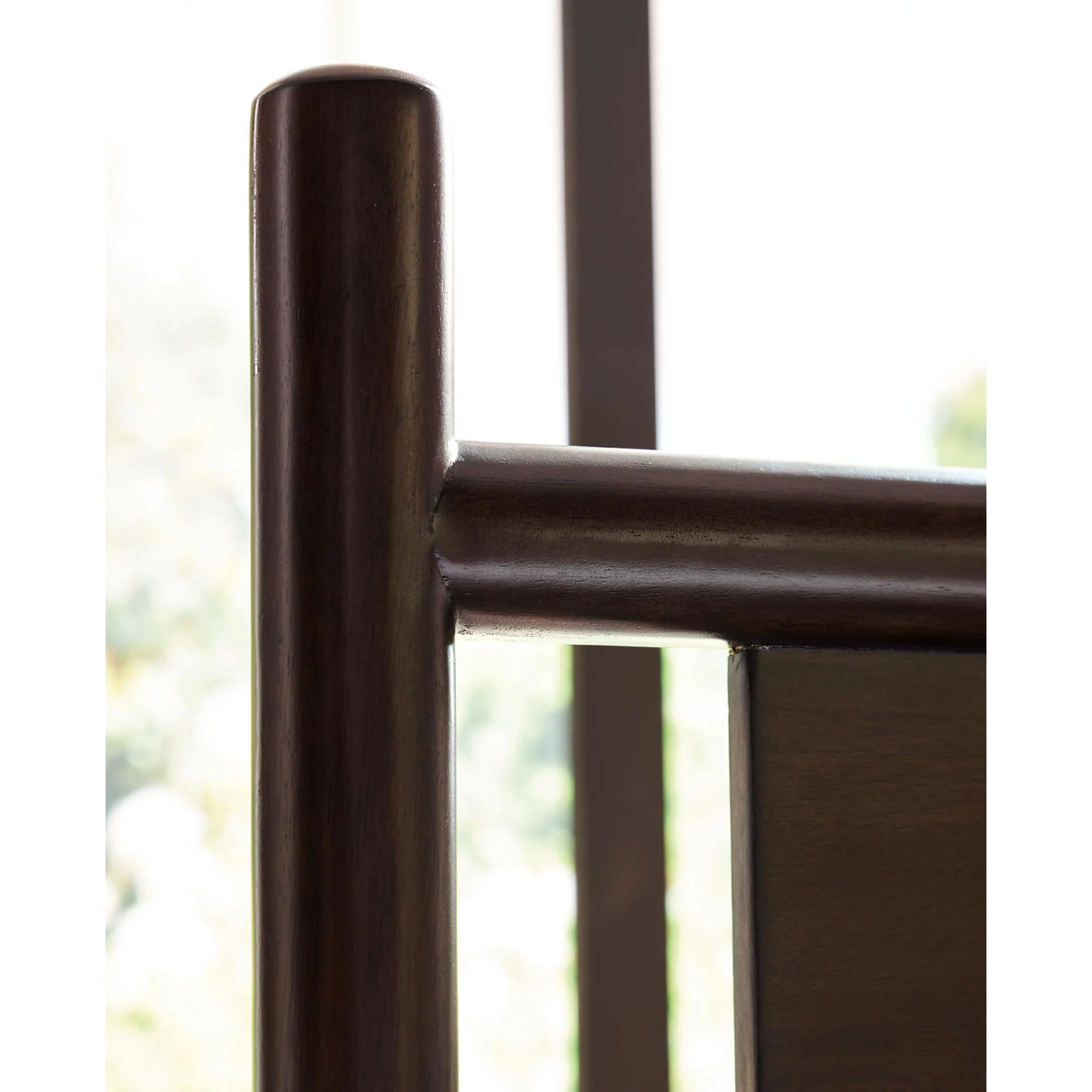 Dantenton Queen Panel Bed - Merlot - Image 8