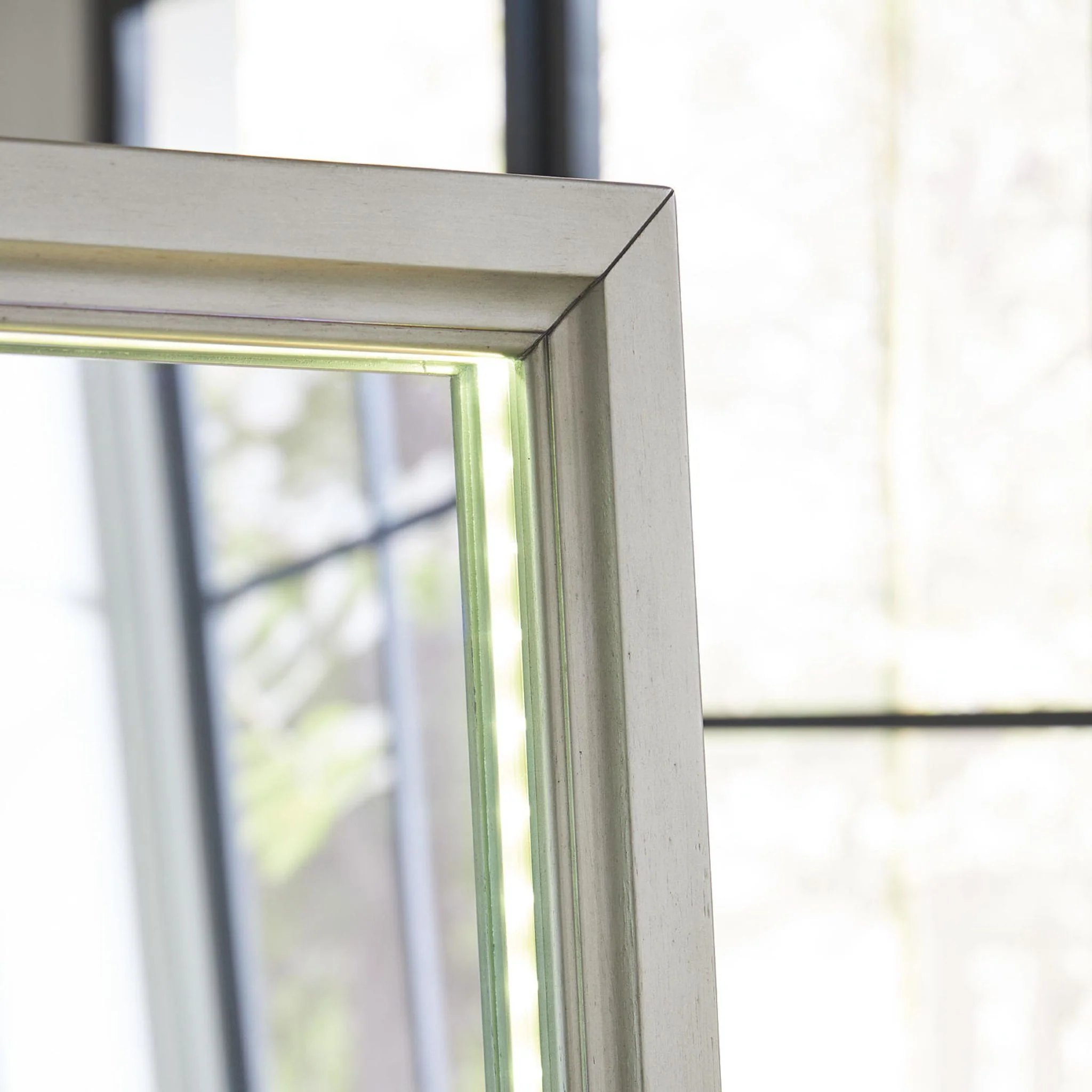 Evesen Floor Mirror - Champagne - Image 28