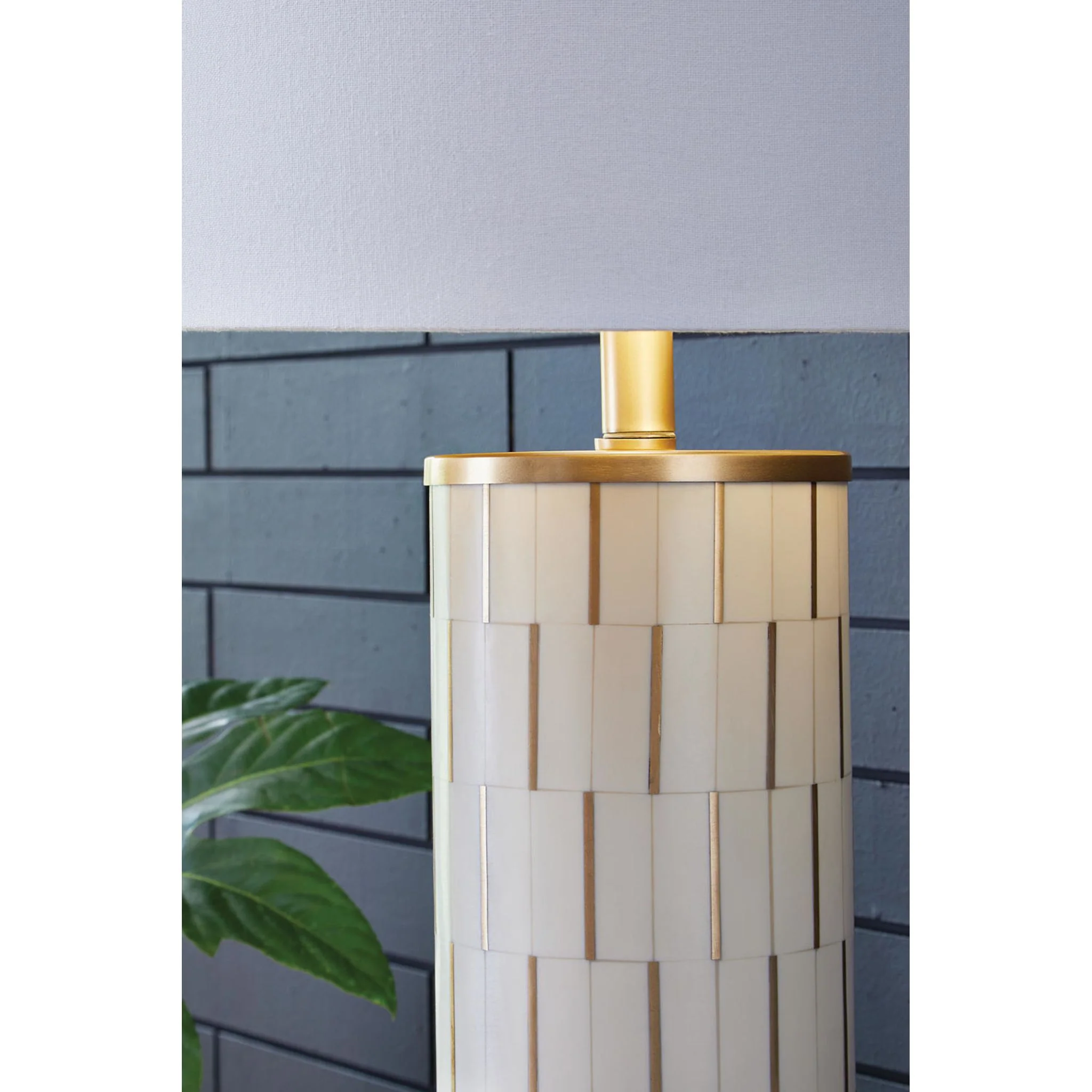 Faridworth Table Lamp 28.75" - Image 4