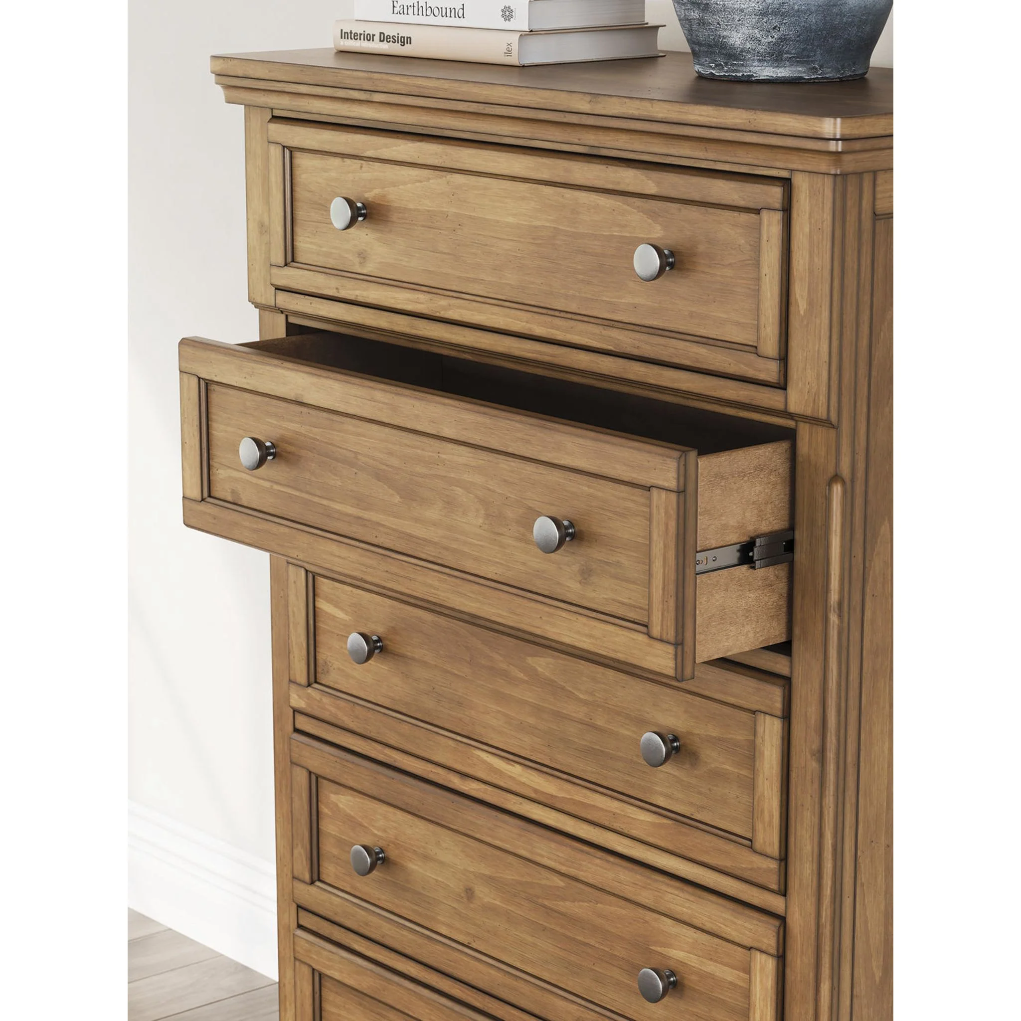 Feddinger 6 Piece King Panel Bedroom - Medium Brown - Image 11