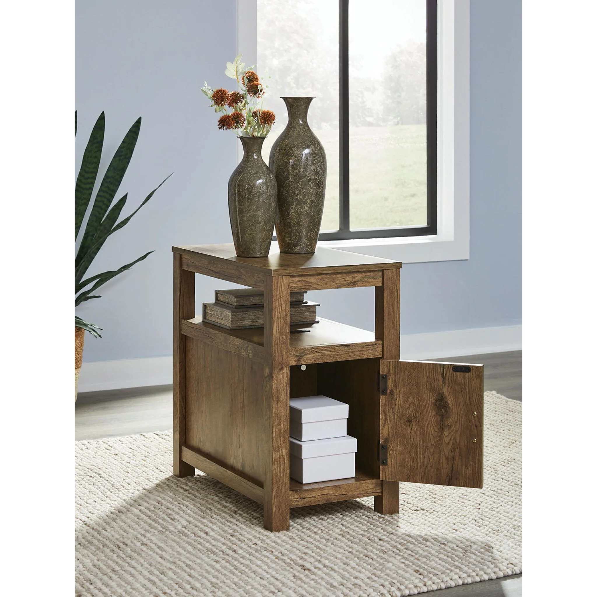 Fendenmore Chairside End Table - Brown - Image 7