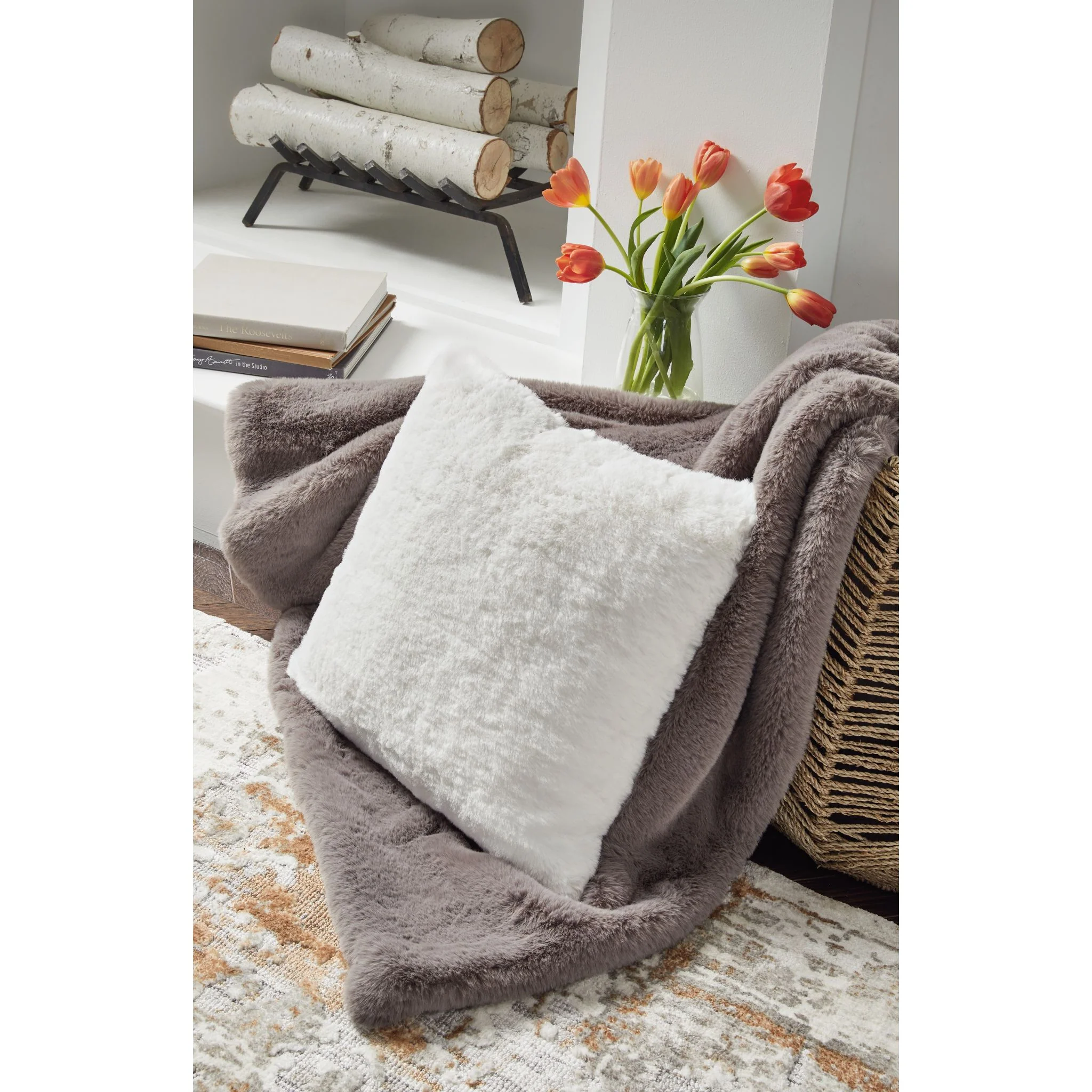 Gariland Accent Pillow - Image 7