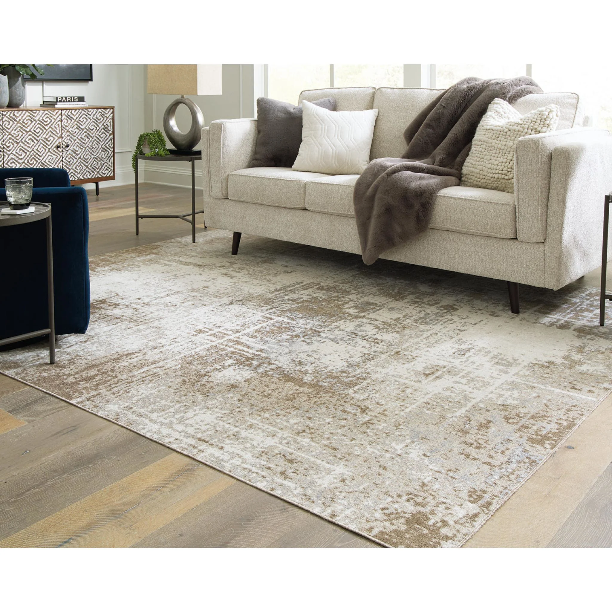 Grifflain Area Rug - Image 7