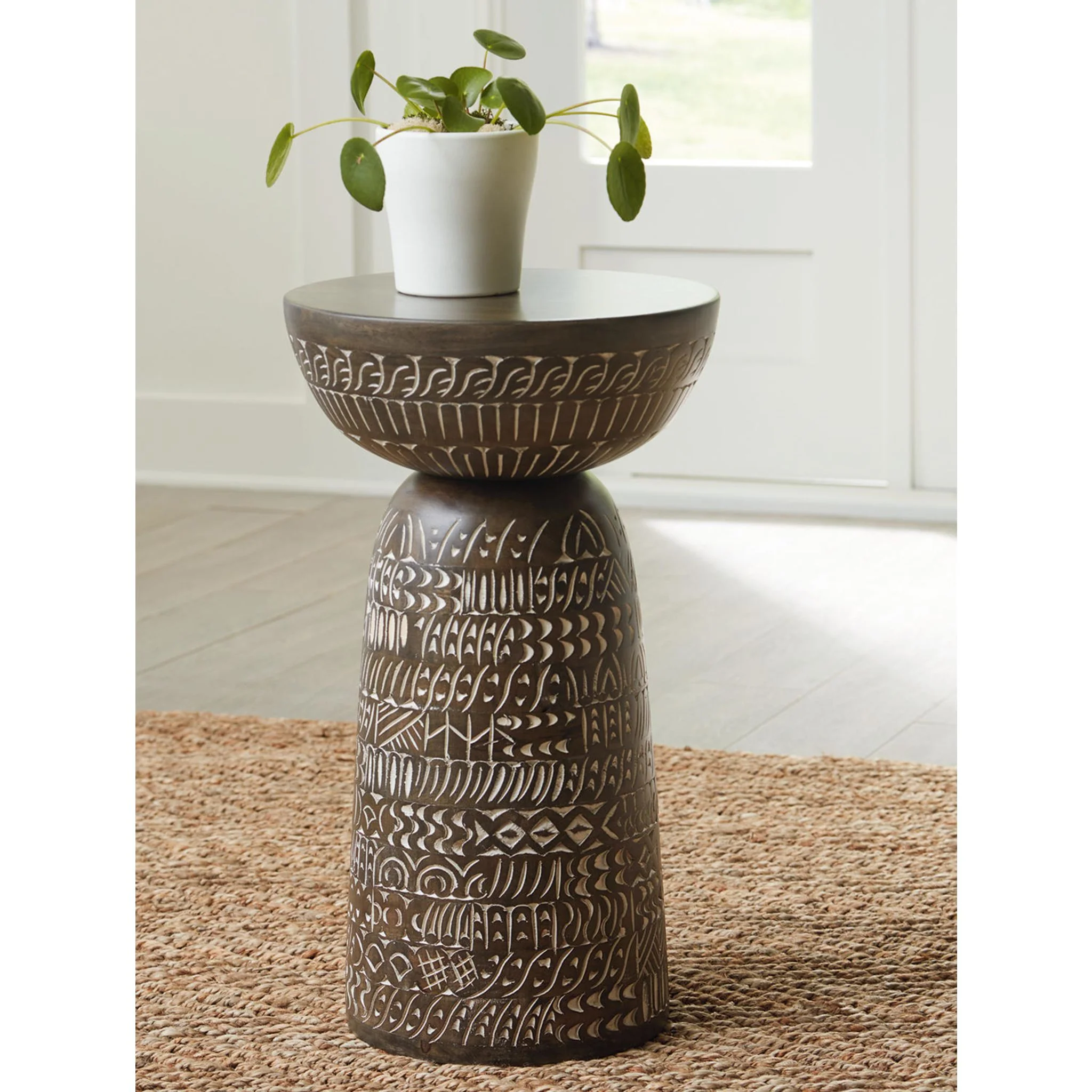 Hadcher Accent Table - Cream/Brown - Image 9