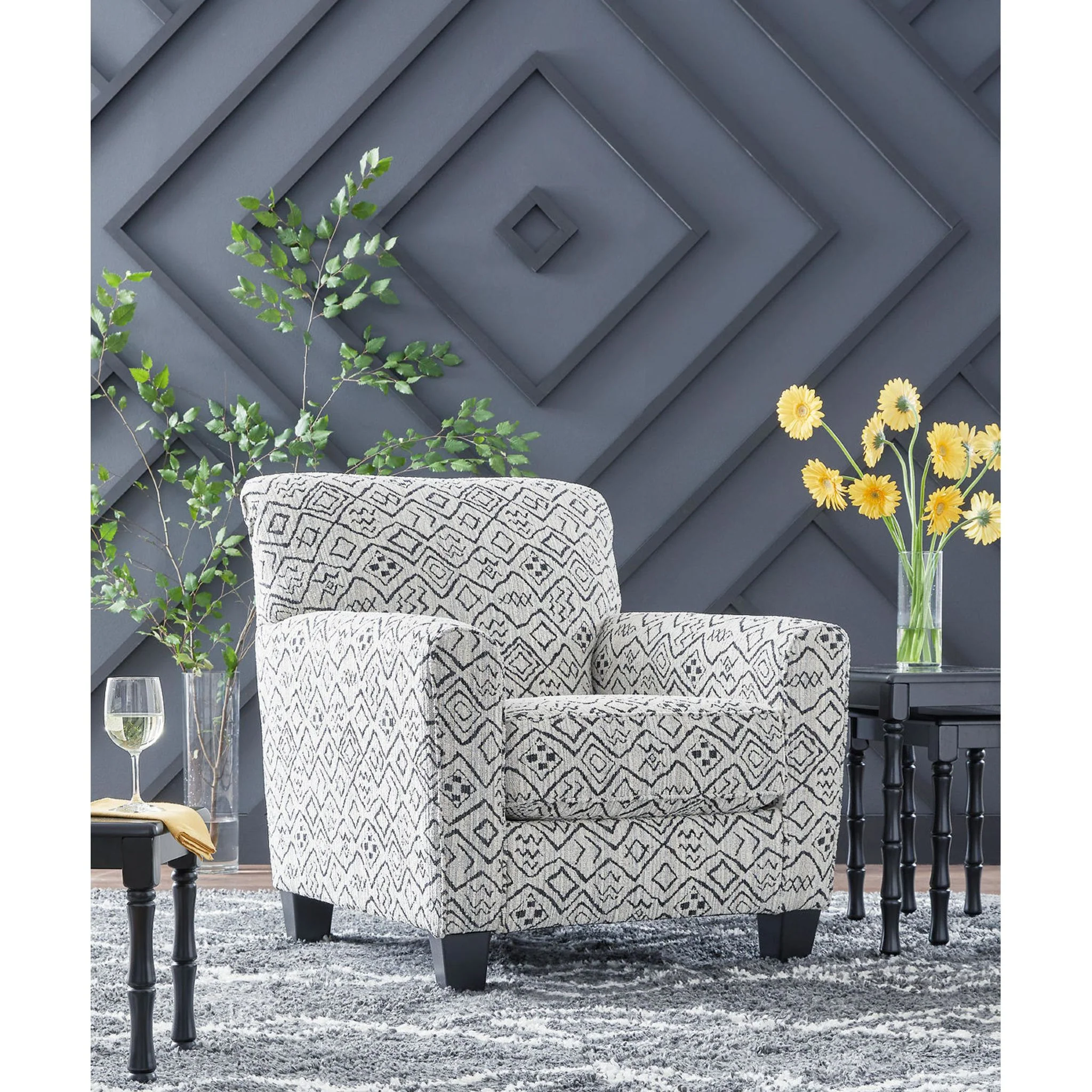 Hayesdale Accent Chair - Black/Cream - Image 2