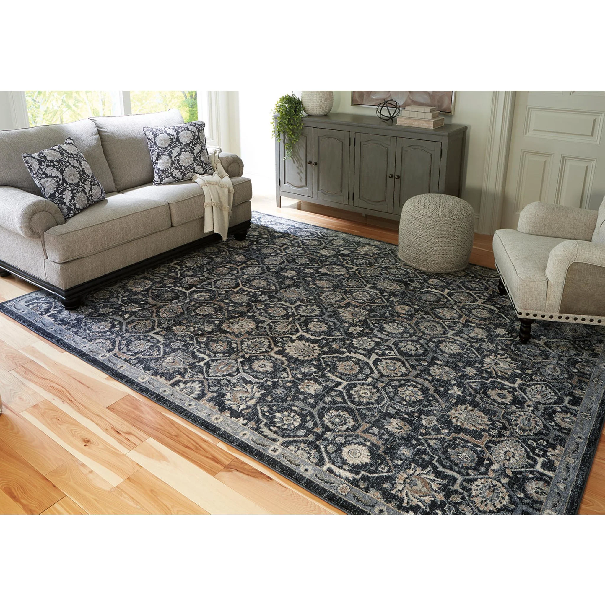 Hilcott Area Rug - 8'x10' - Image 2