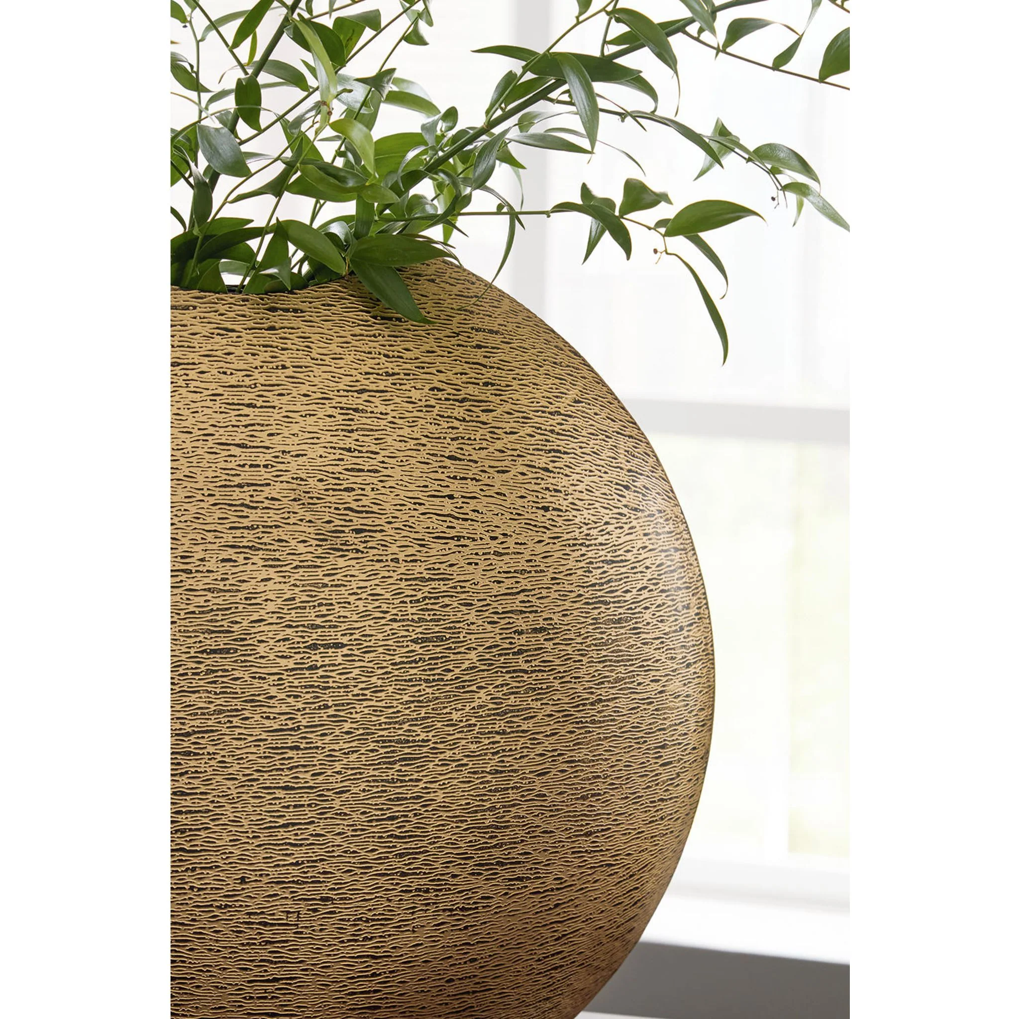 Iansboro Vase - Image 3
