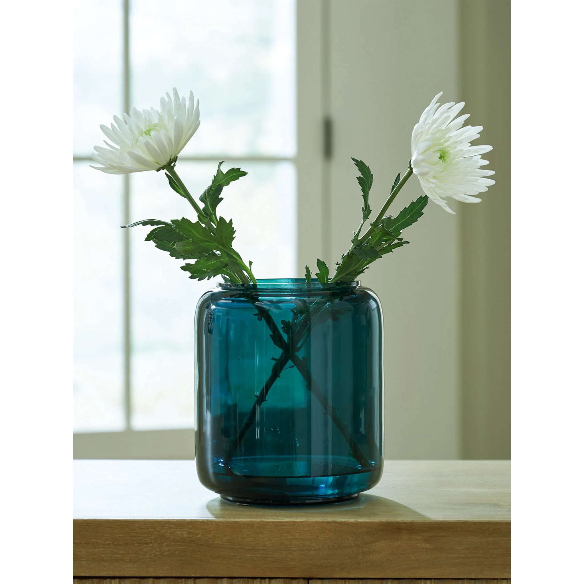 Inisland Vase - Image 2