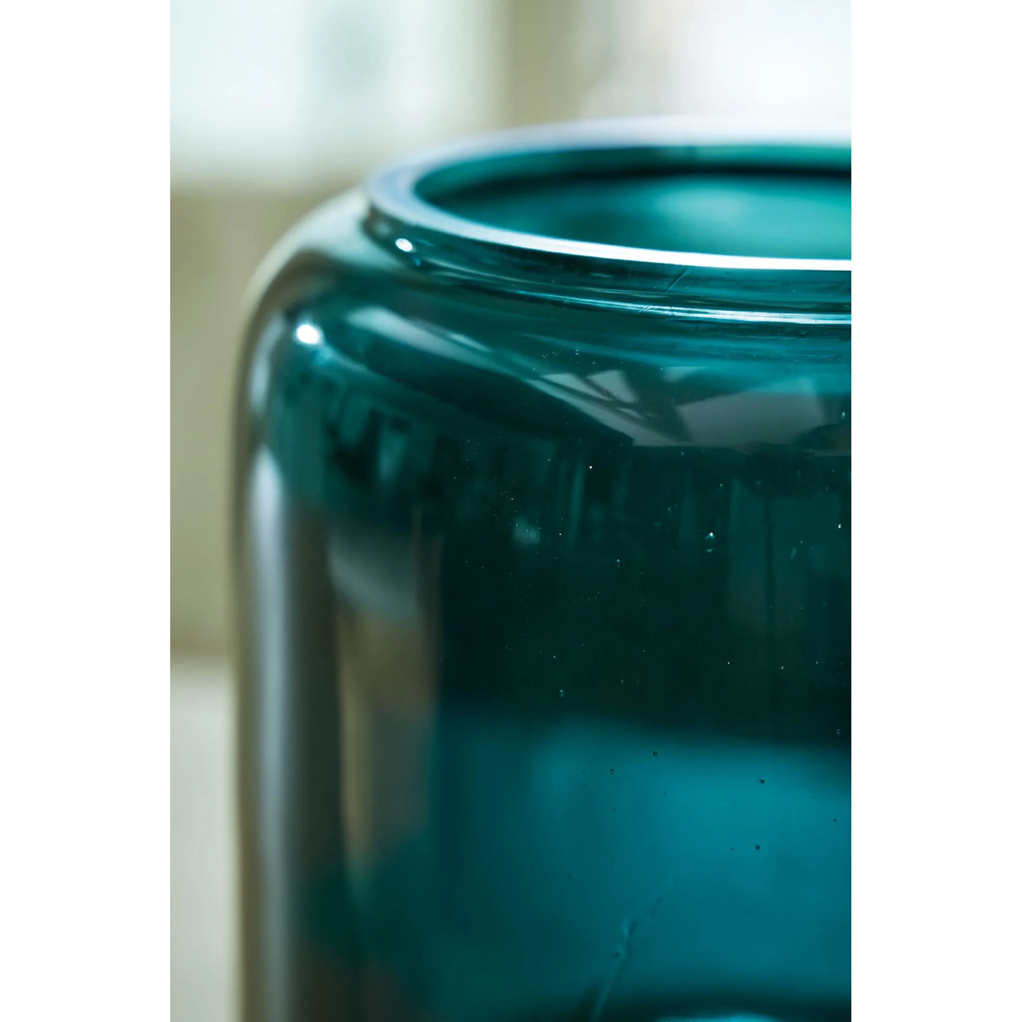 Inisland Vase - Image 4