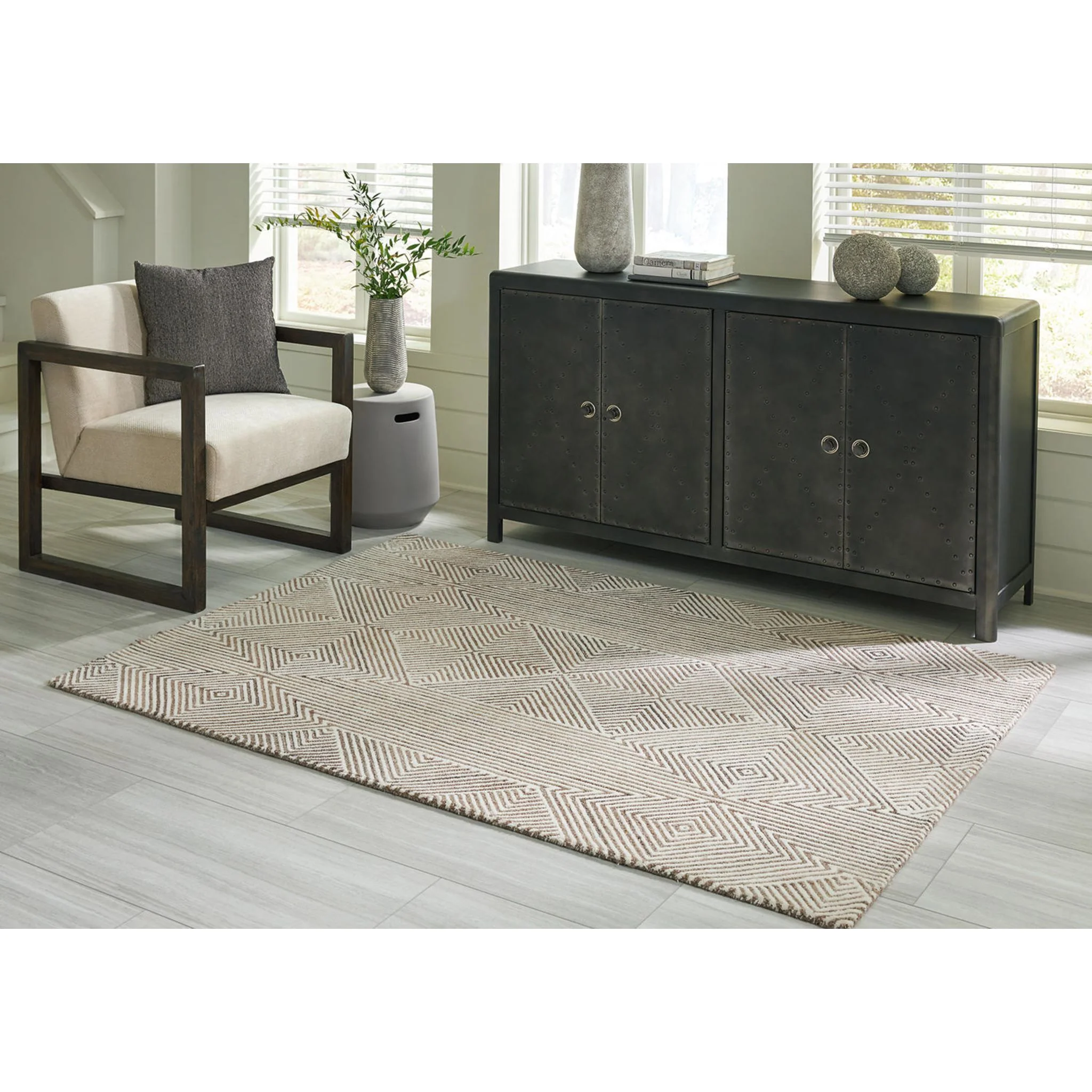 Jadott Area Rug - Image 2