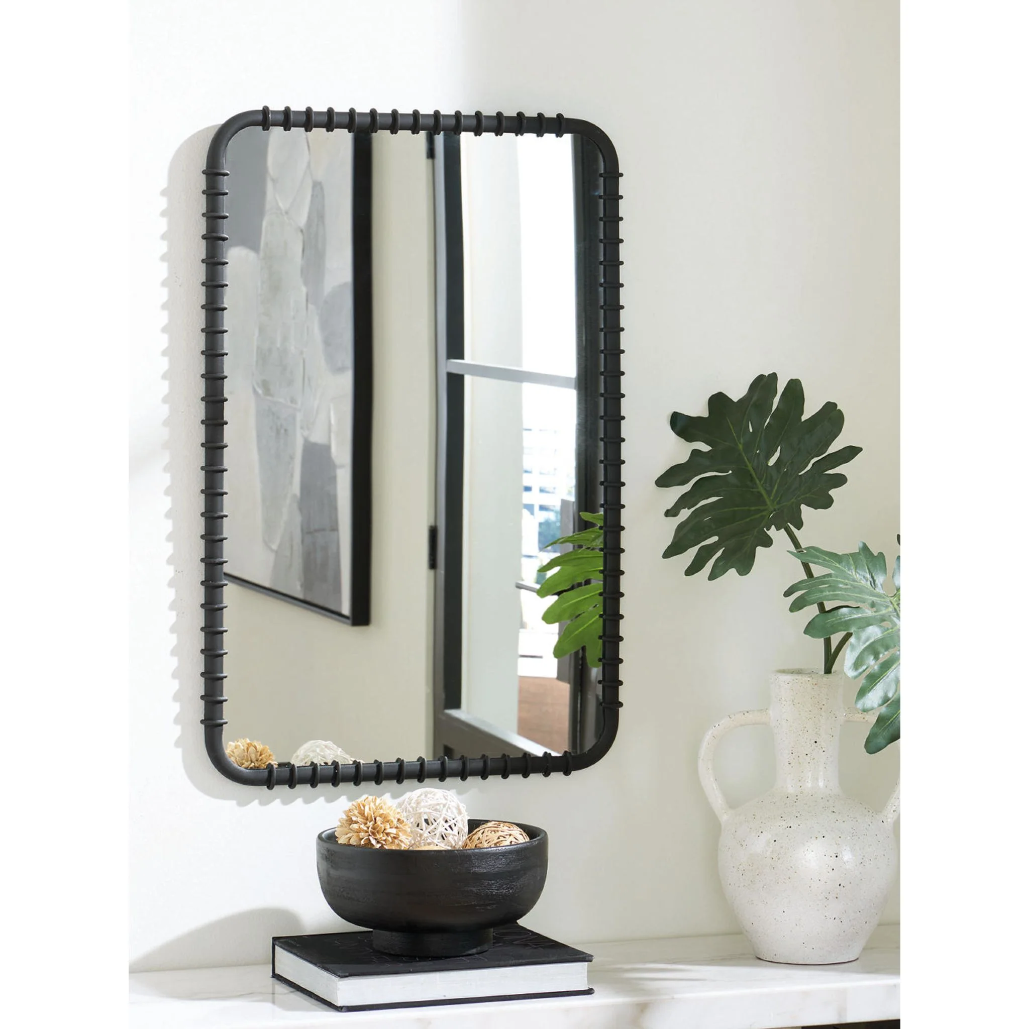 Judlow Accent Mirror 24.00" x 36.00" - Image 3