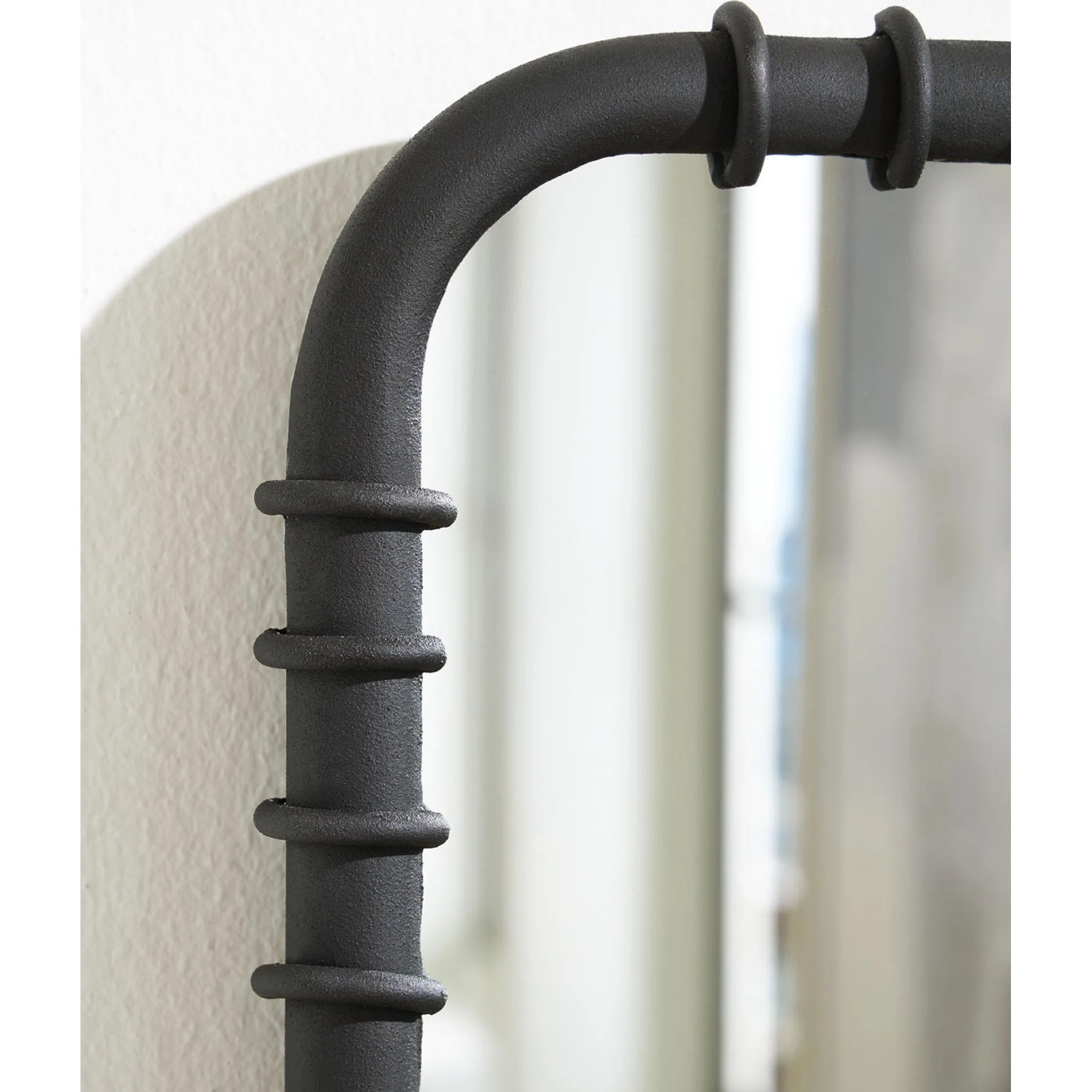 Judlow Accent Mirror 24.00" x 36.00" - Image 6