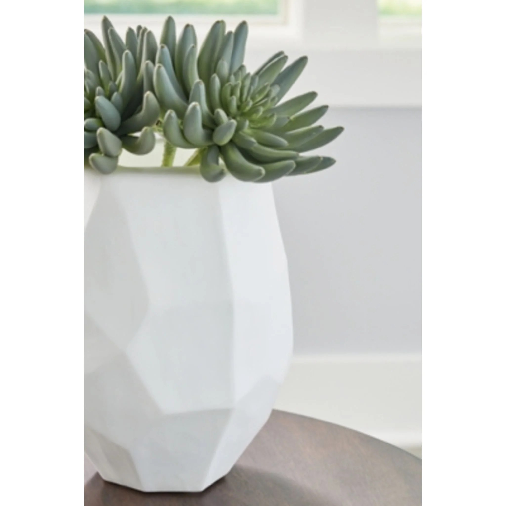 Karenton Vase - Image 3