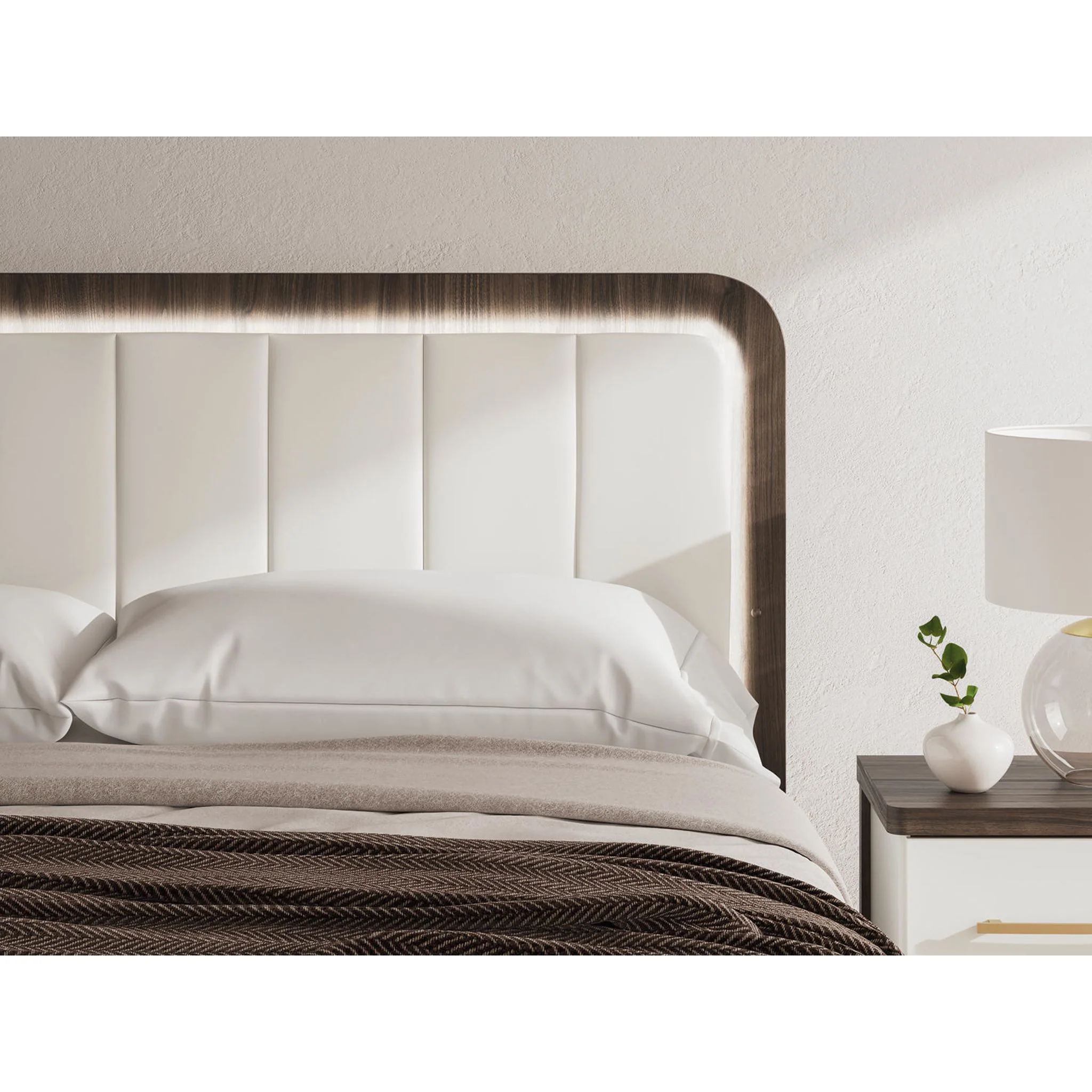 Kendanport King Upholstered Bed - White/Brown - Image 6