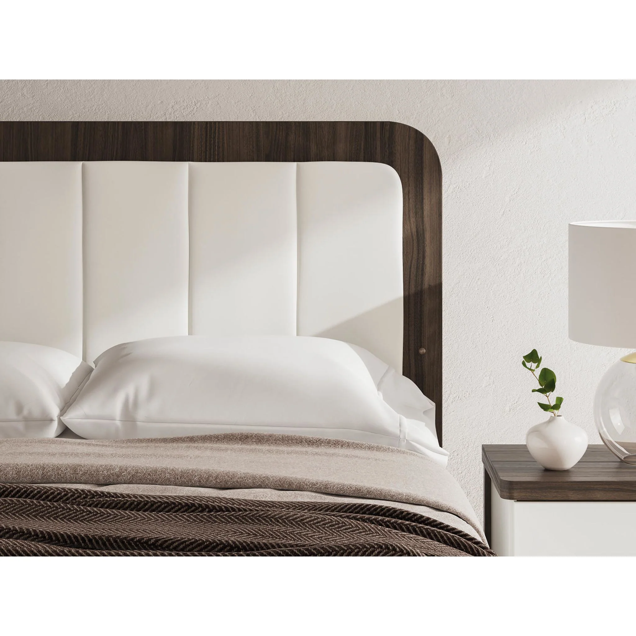 Kendanport Queen Upholstered Bed - White/Brown - Image 7