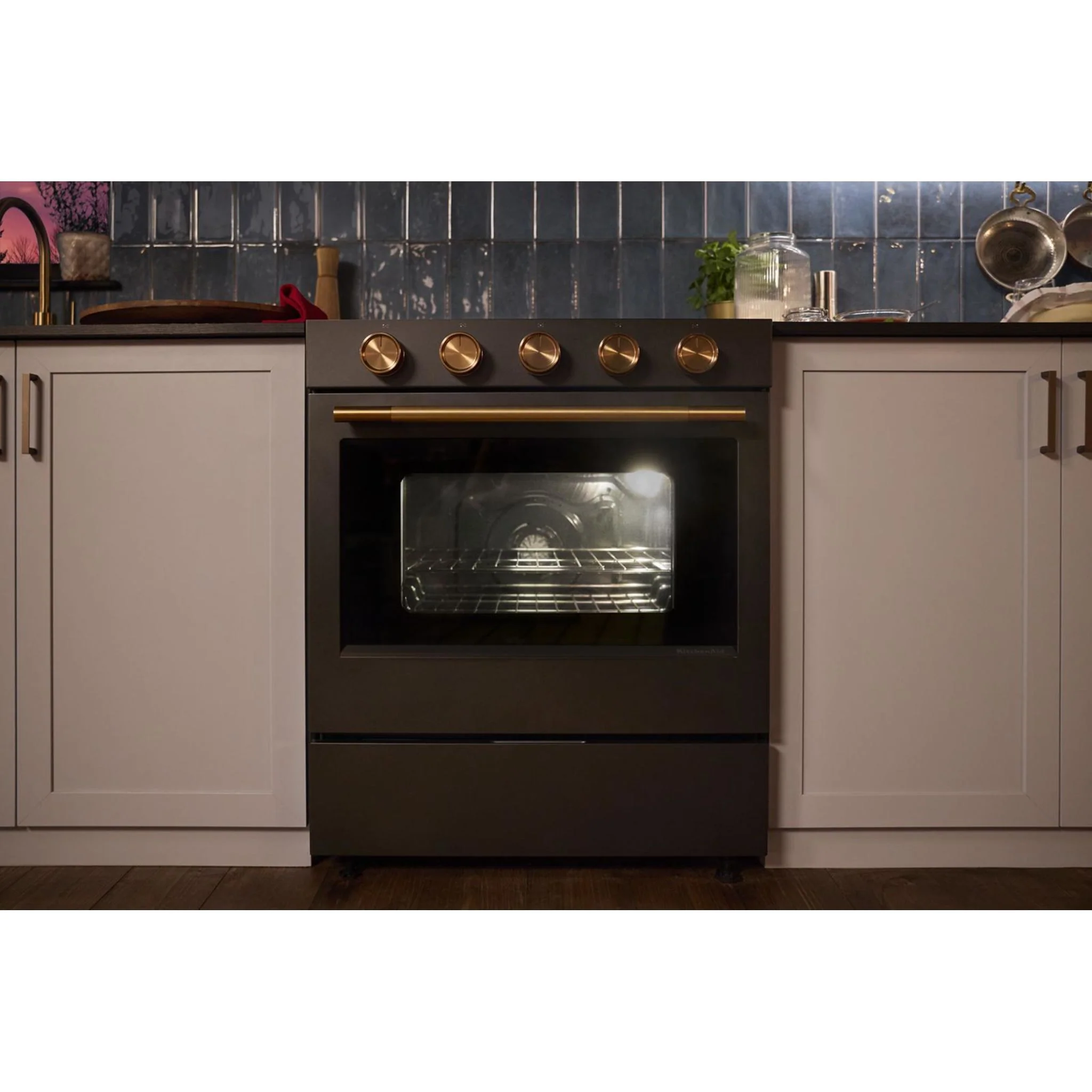 KitchenAid 5.0 Cu. Ft. Smart Slide-in Gas Range with Convection Cooking Modes and 2-in-1 Burner -Black Ore (KSGS530SBE) - Image 10
