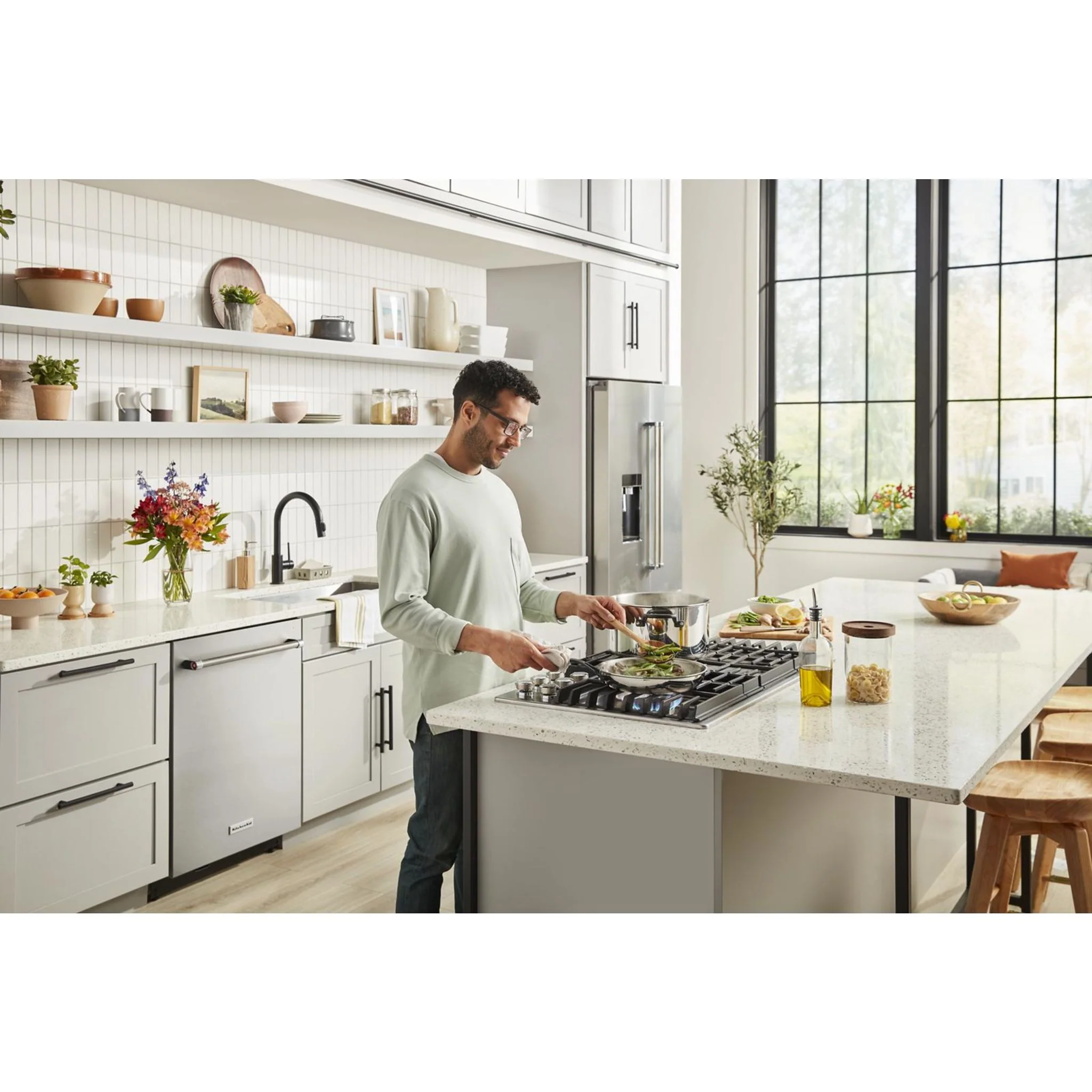 KitchenAid 36" 5 Burner Gas Downdraft Cooktop -Stainless Steel (KCGD506GSS) - Image 10