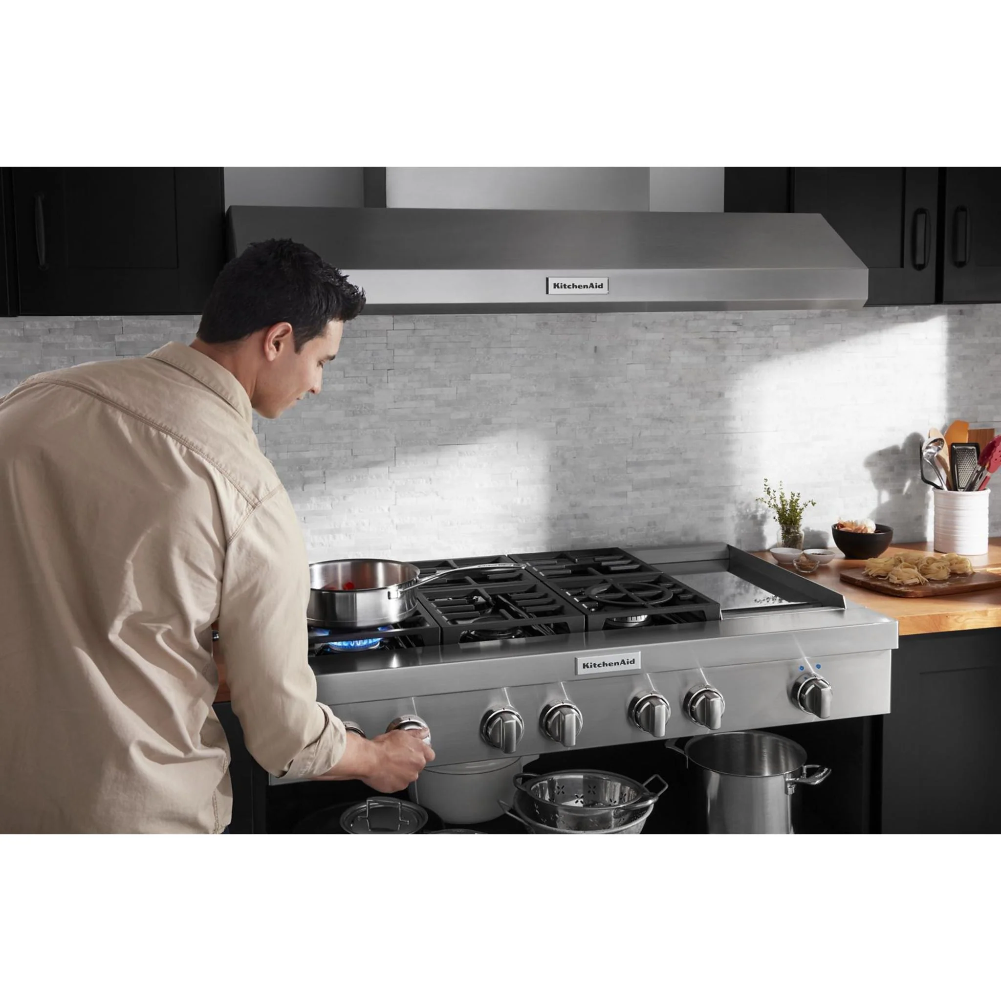 KitchenAid 48'' 6-Burner Commercial-Style Gas Rangetop with Griddle -Stainless Steel (KCGC558JSS) - Image 33