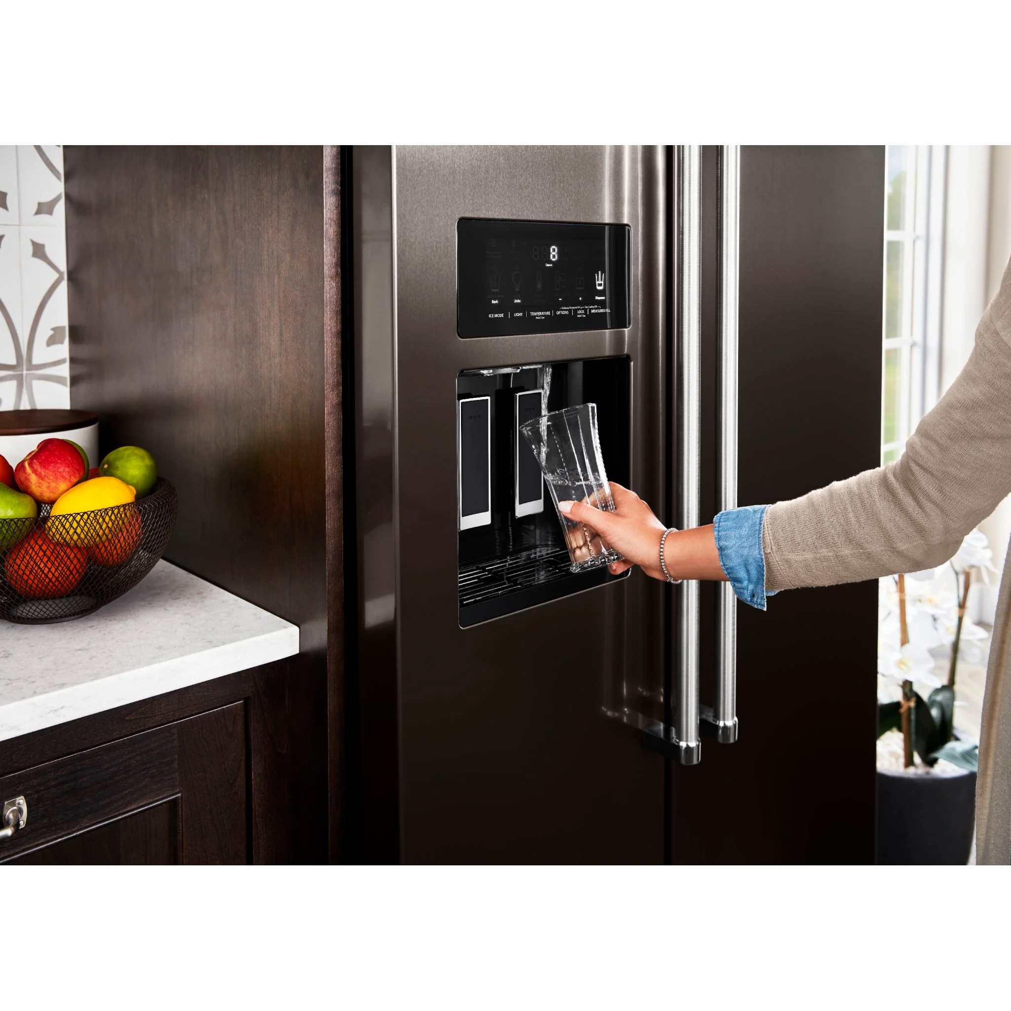 KitchenAid  22.6 cu.. ft. Counter-Depth Side-by-Side Refrigerator with Exterior Ice and Water - Black Stainless (KRSC703HBS) - Image 20