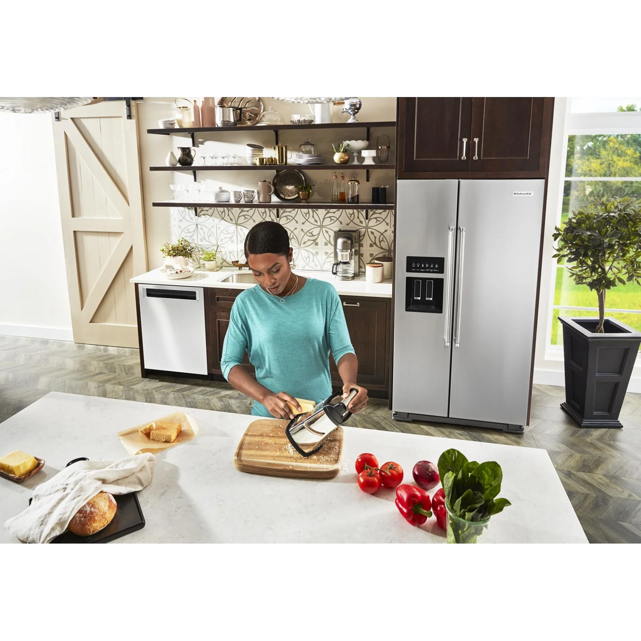KitchenAid  24.8 cu.. ft. Side-by-Side Refrigerator with Exterior Ice and Water and PrintShield finish - Stainless Steel (KRSF705HPS) - Image 45