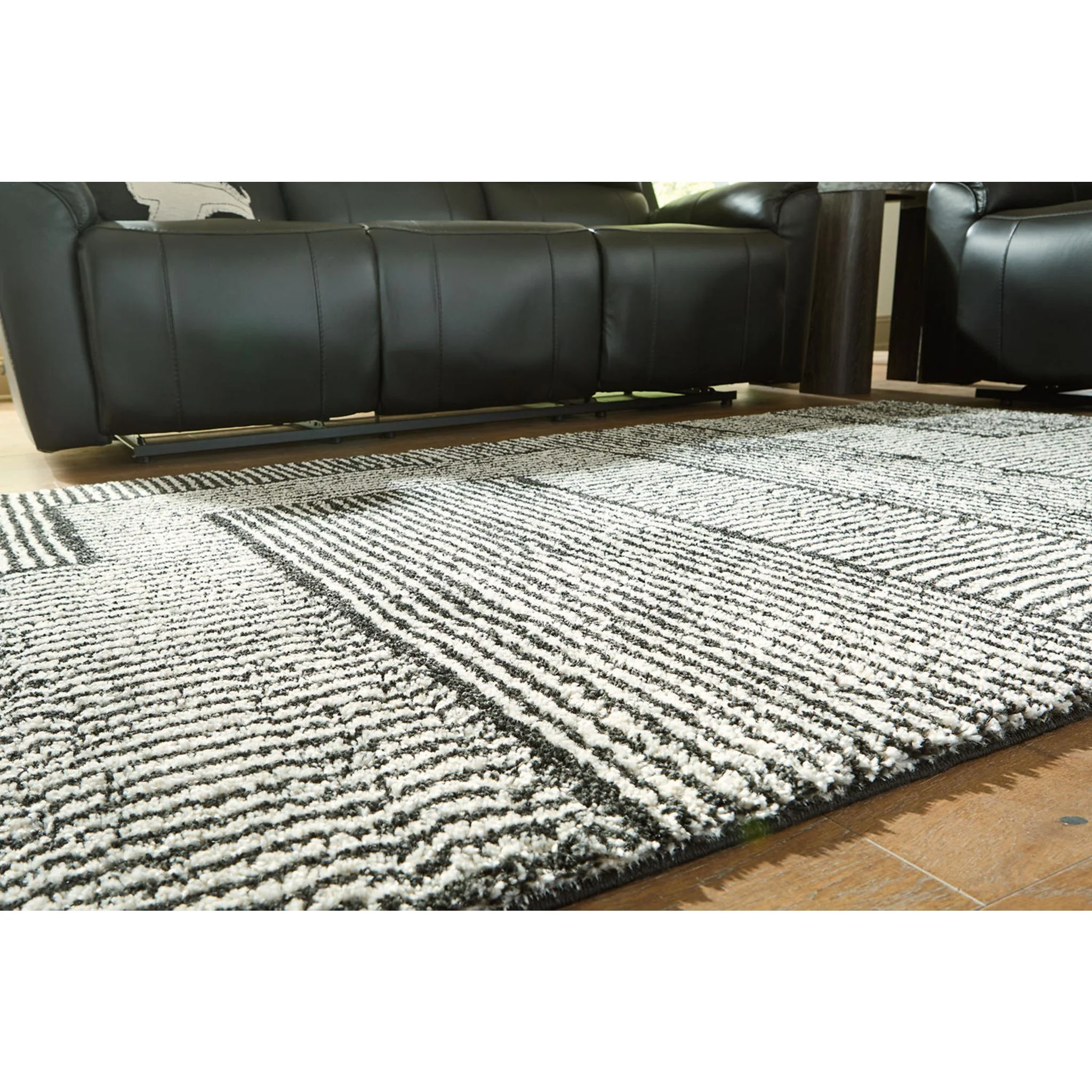 Kurtmen Area Rug - Image 3