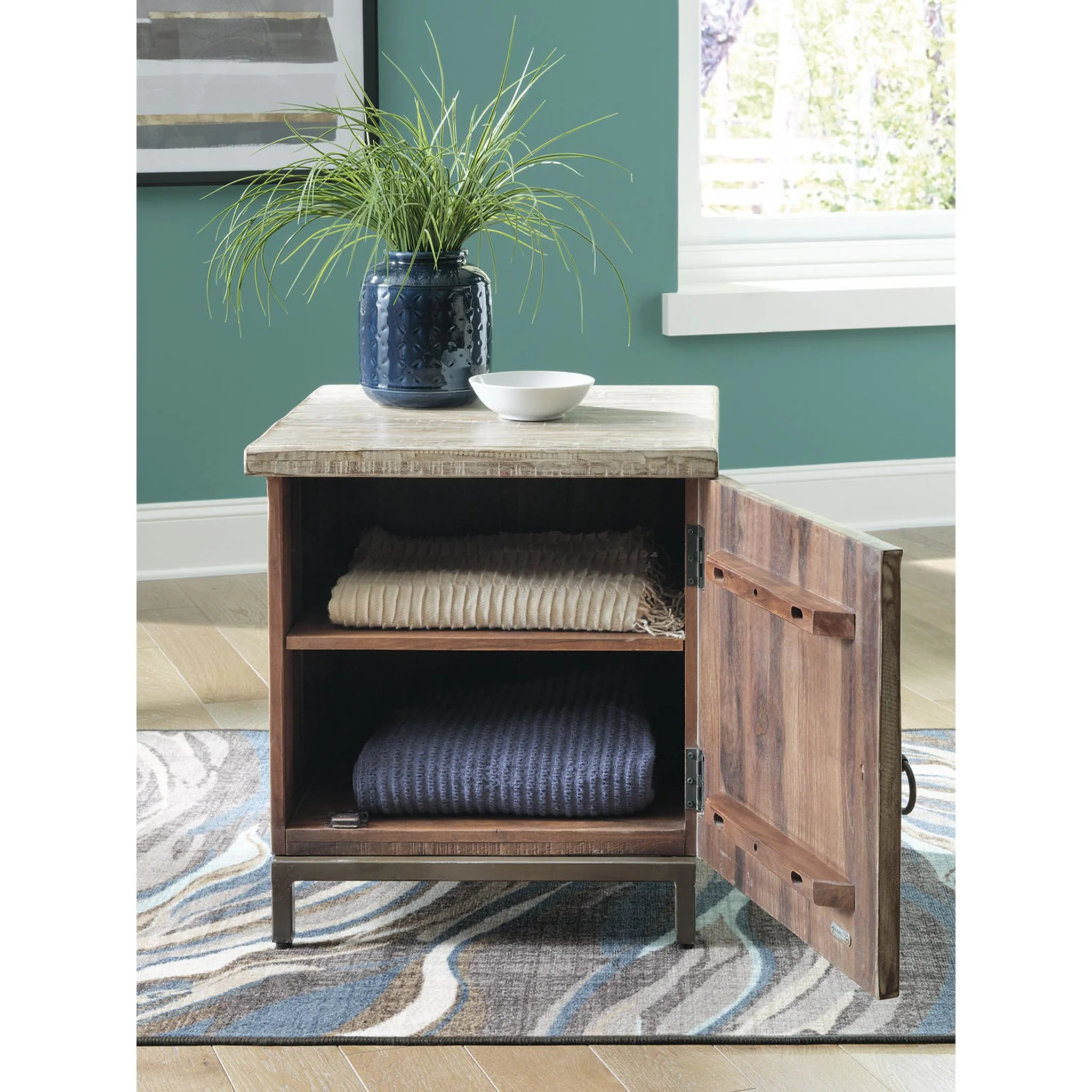Laddford Accent Cabinet - Whitewash - Image 21